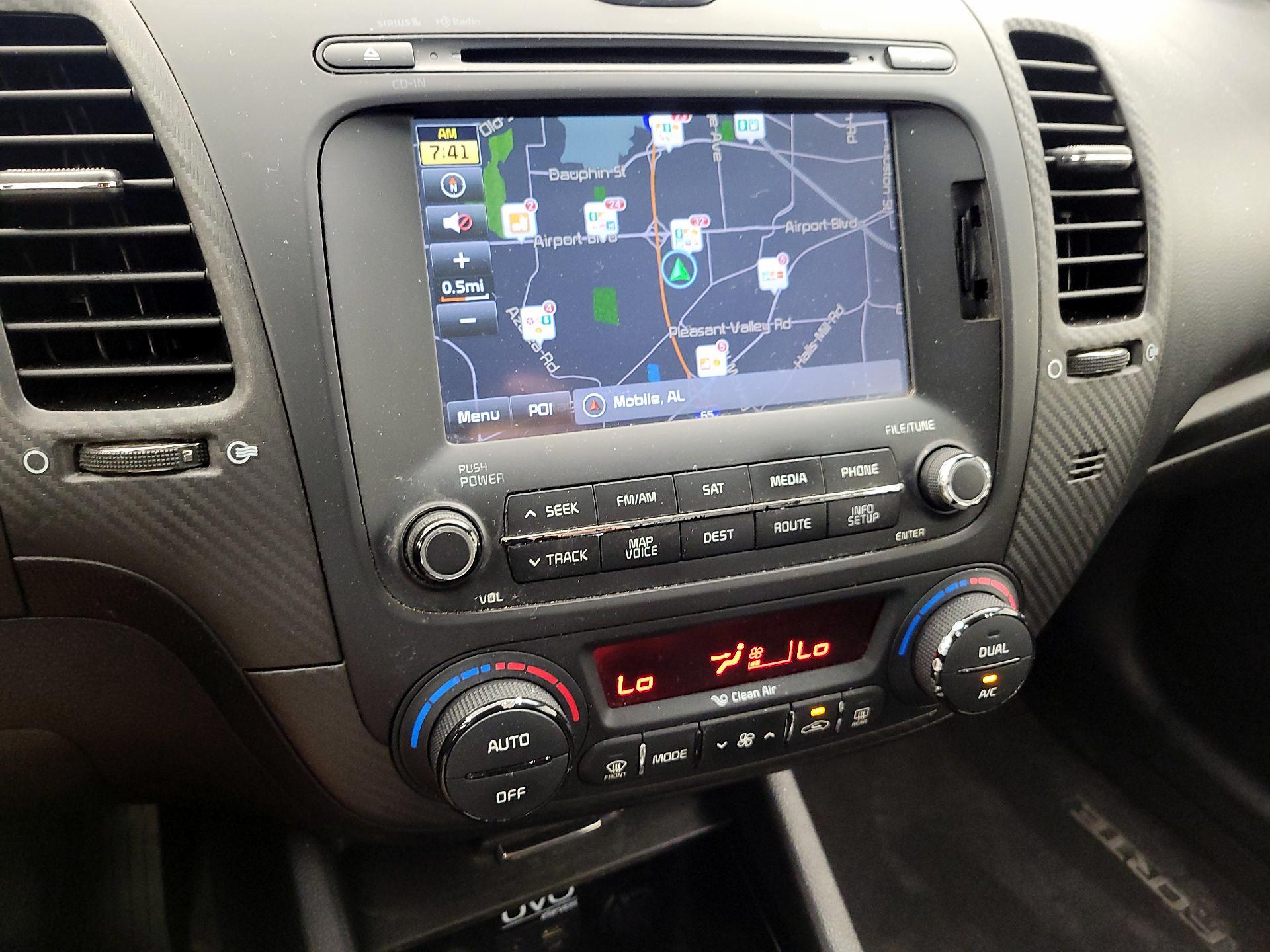 Thumbnail: 2016 Kia Forte - 14