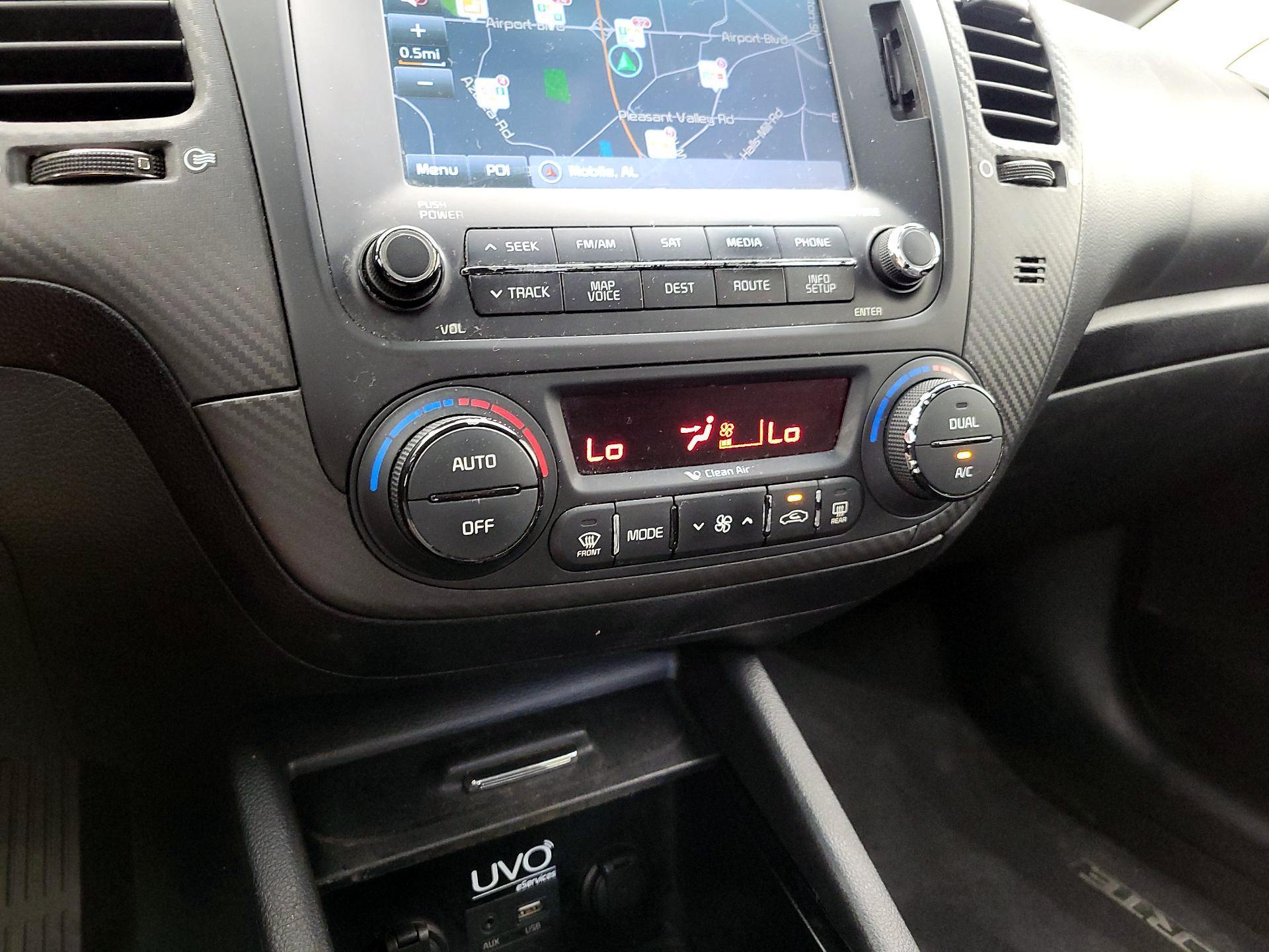 Thumbnail: 2016 Kia Forte - 17