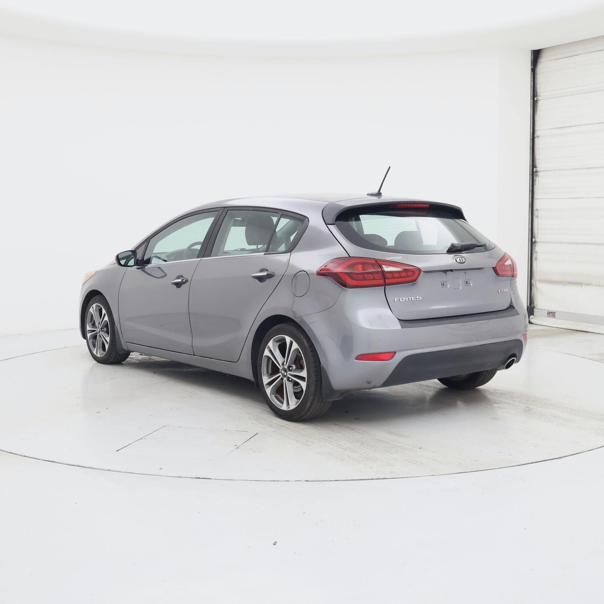 Thumbnail: 2016 Kia Forte - 2