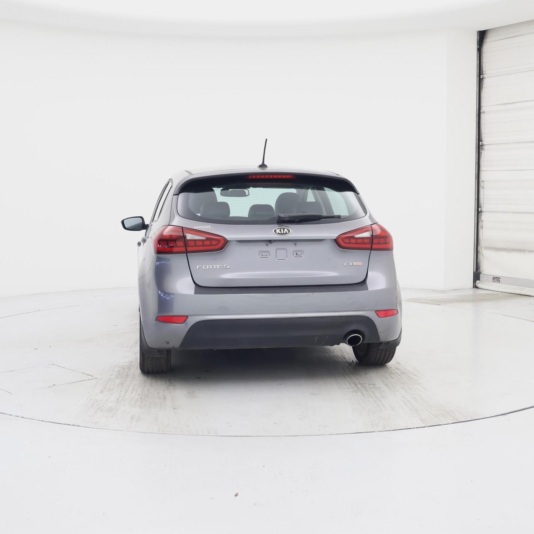 Thumbnail: 2016 Kia Forte - 6