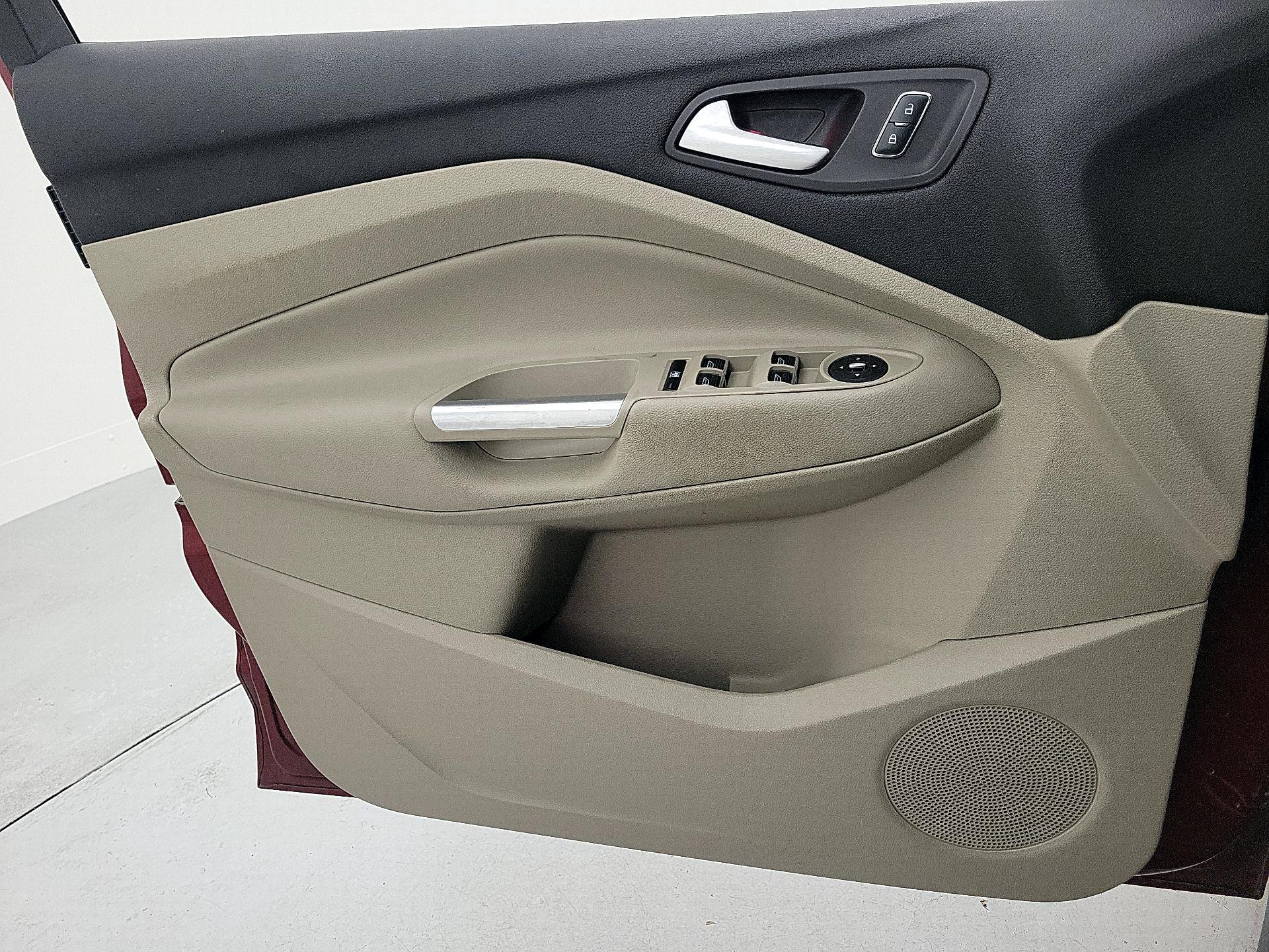 Thumbnail: 2014 Ford C-Max - 12