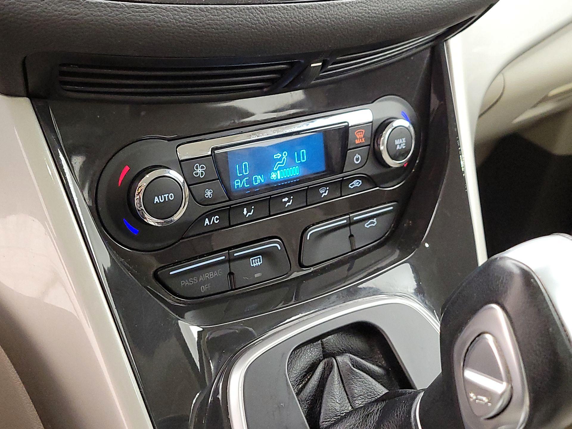 Thumbnail: 2014 Ford C-Max - 16