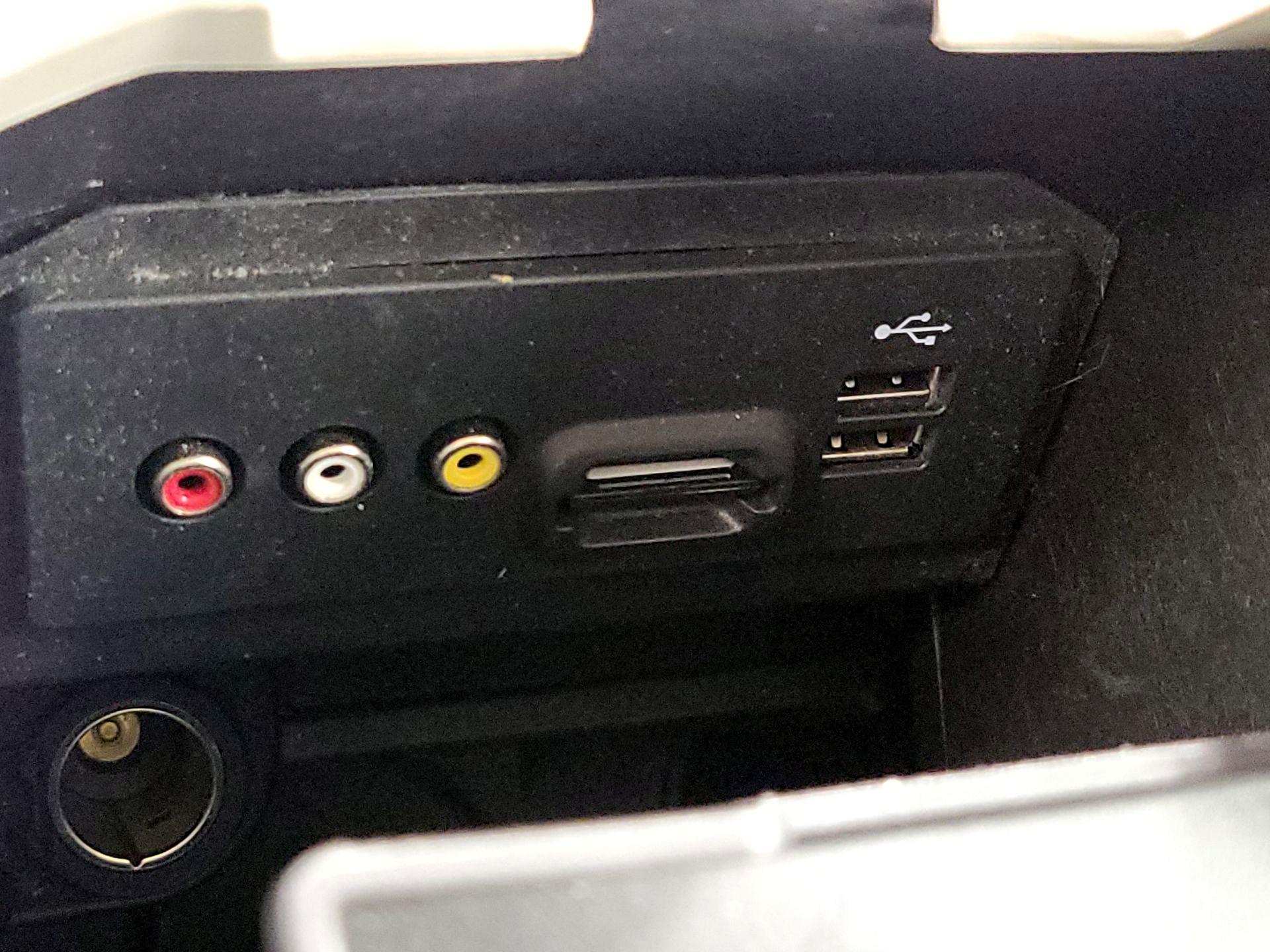 Thumbnail: 2014 Ford C-Max - 18