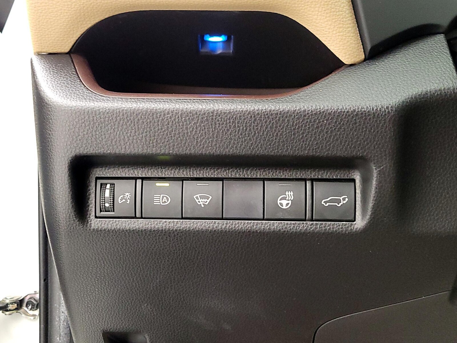 2020 Toyota RAV4 Limited - Photo 14