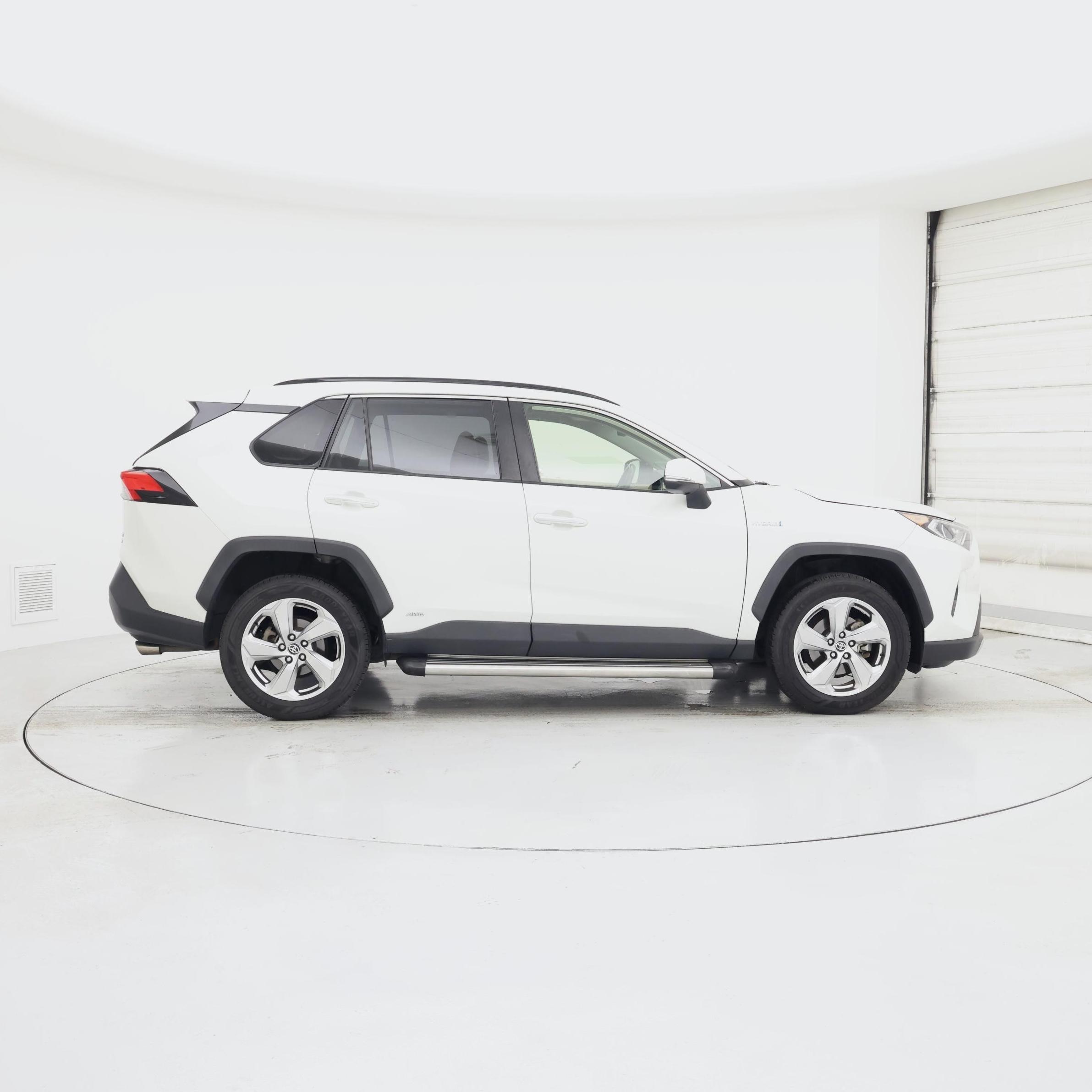 Thumbnail: 2020 Toyota RAV4 - 7