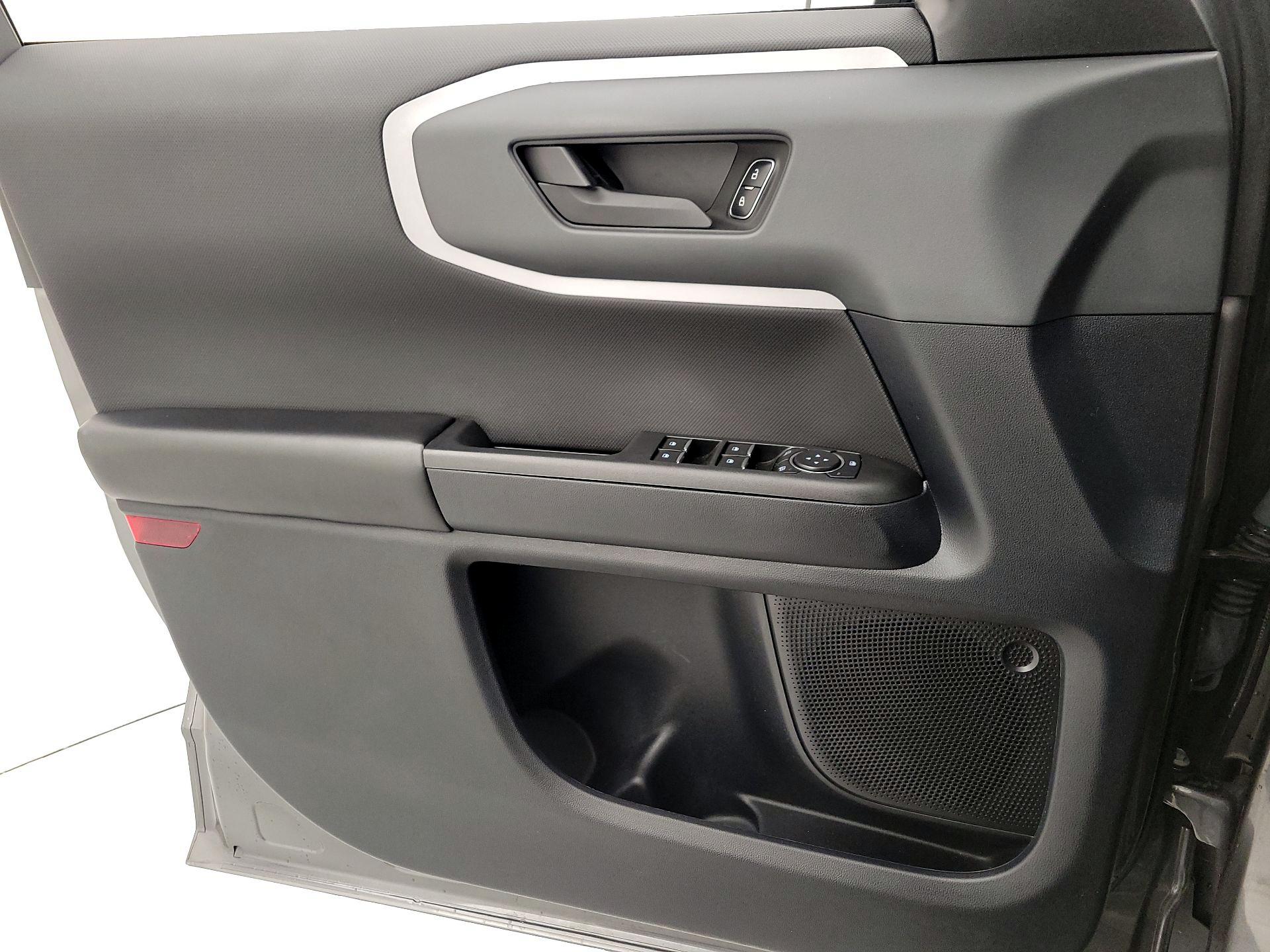 Thumbnail: 2023 Ford Bronco Sport - 12