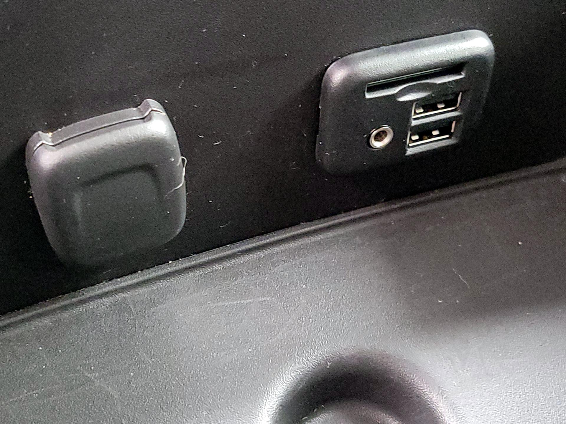 Thumbnail: 2015 Chevrolet Silverado 1500 - 18