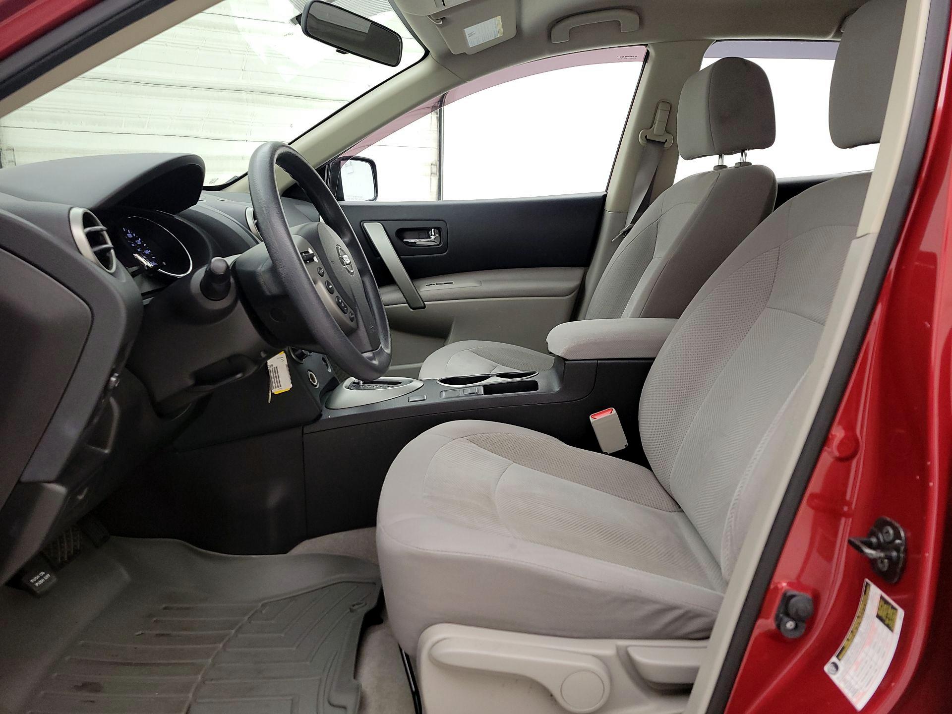 Thumbnail: 2015 Nissan Rogue - 11