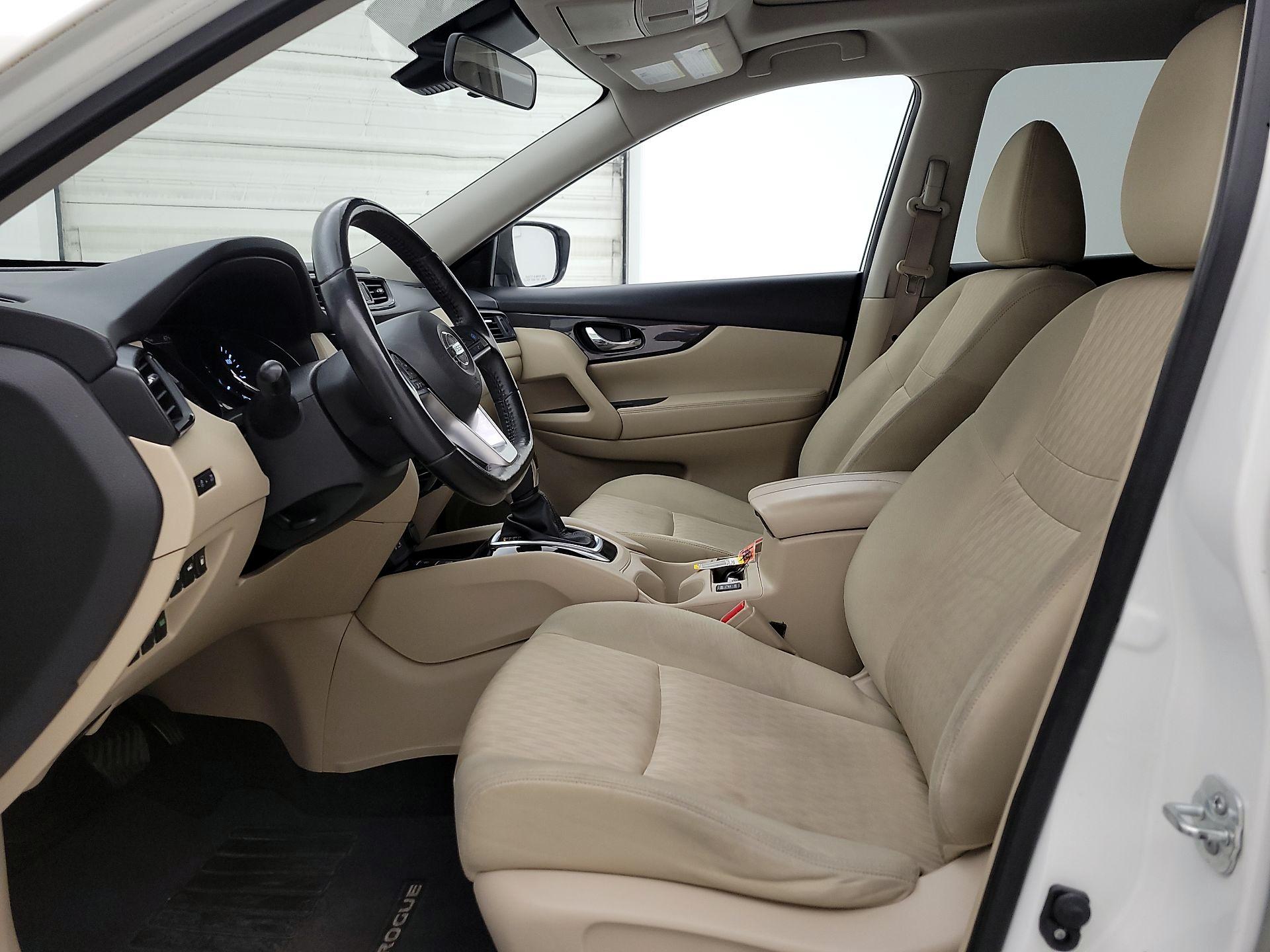 Thumbnail: 2019 Nissan Rogue - 11