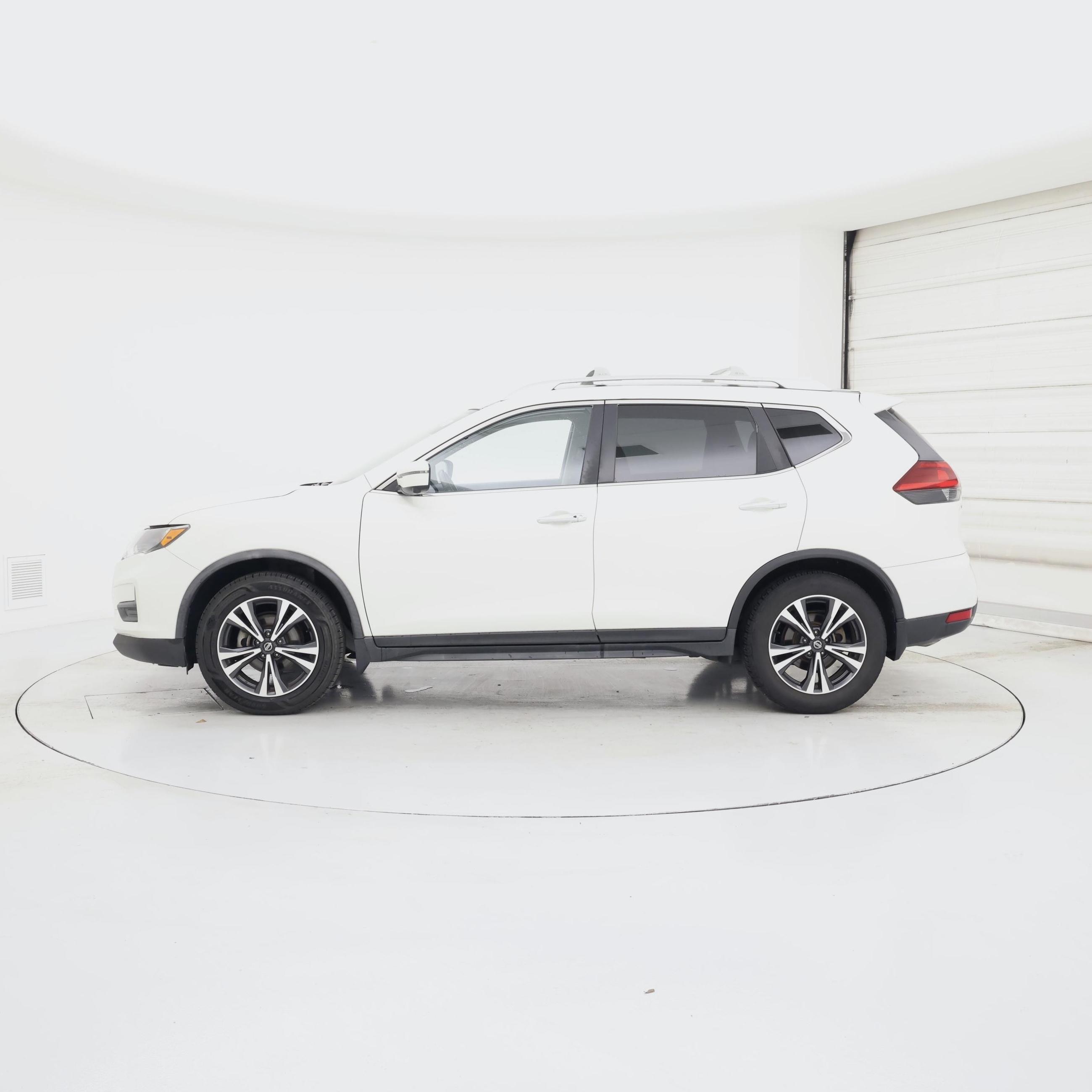 Thumbnail: 2019 Nissan Rogue - 3