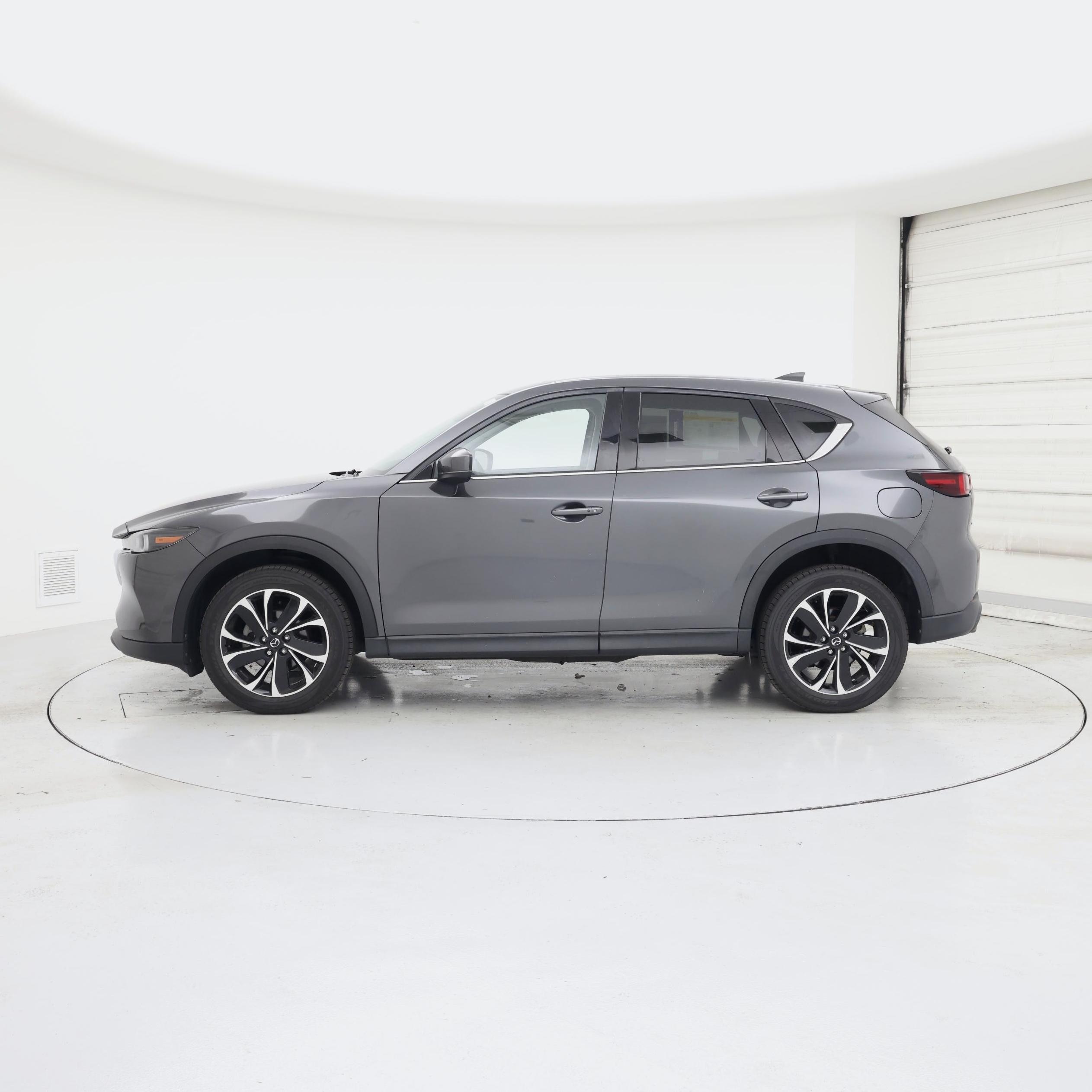 Thumbnail: 2022 Mazda CX-5 - 3