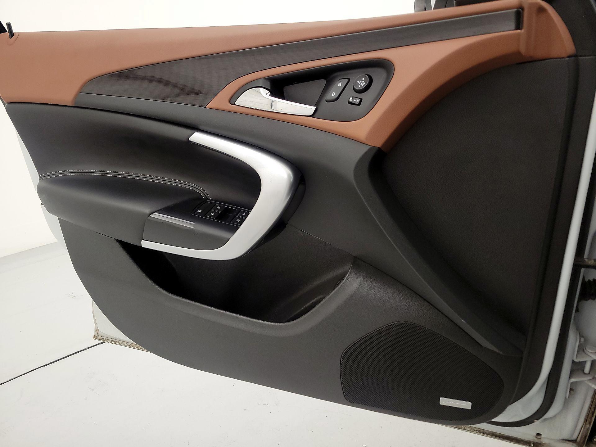 Thumbnail: 2016 Buick Regal - 12