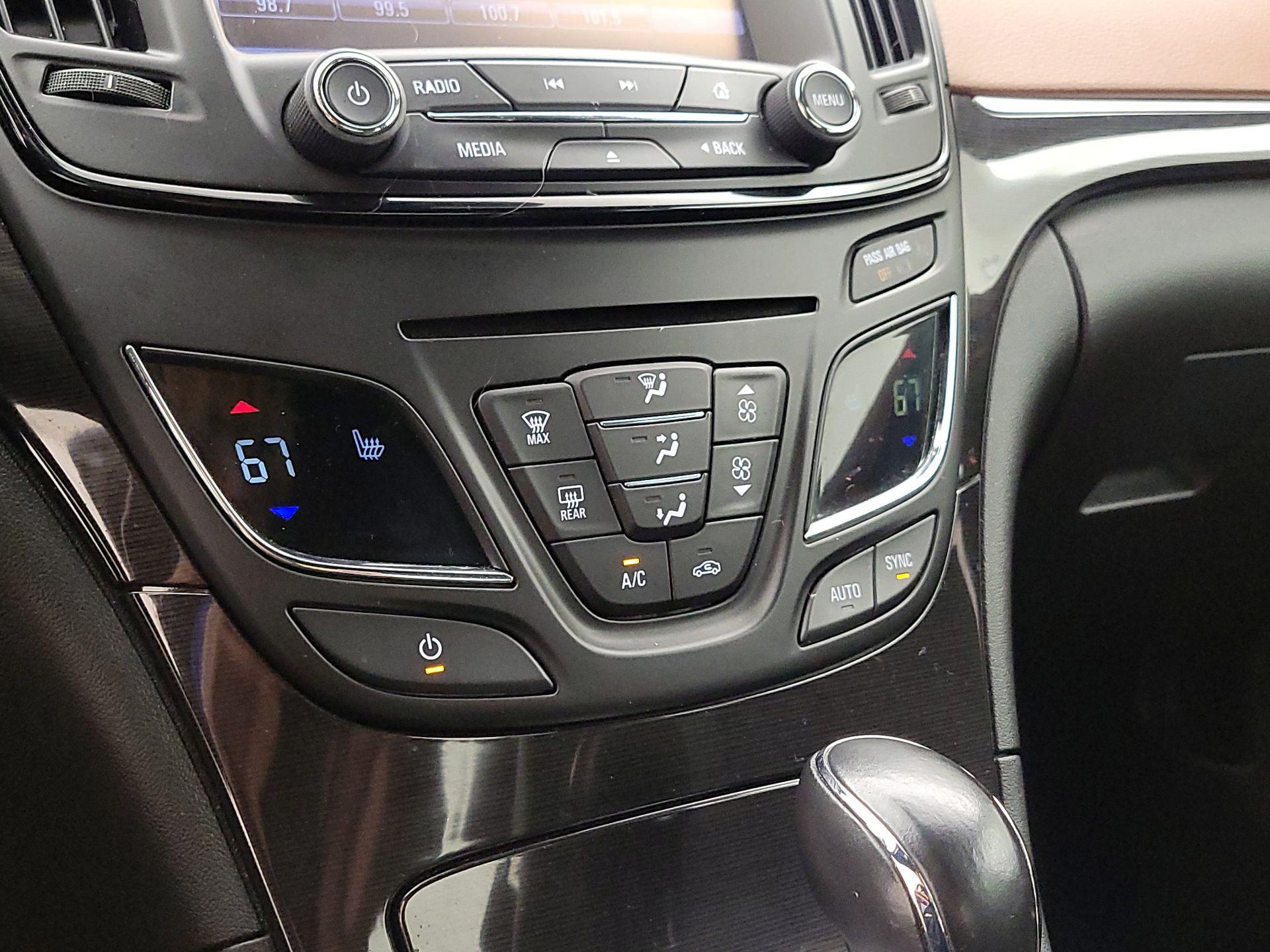 Thumbnail: 2016 Buick Regal - 16
