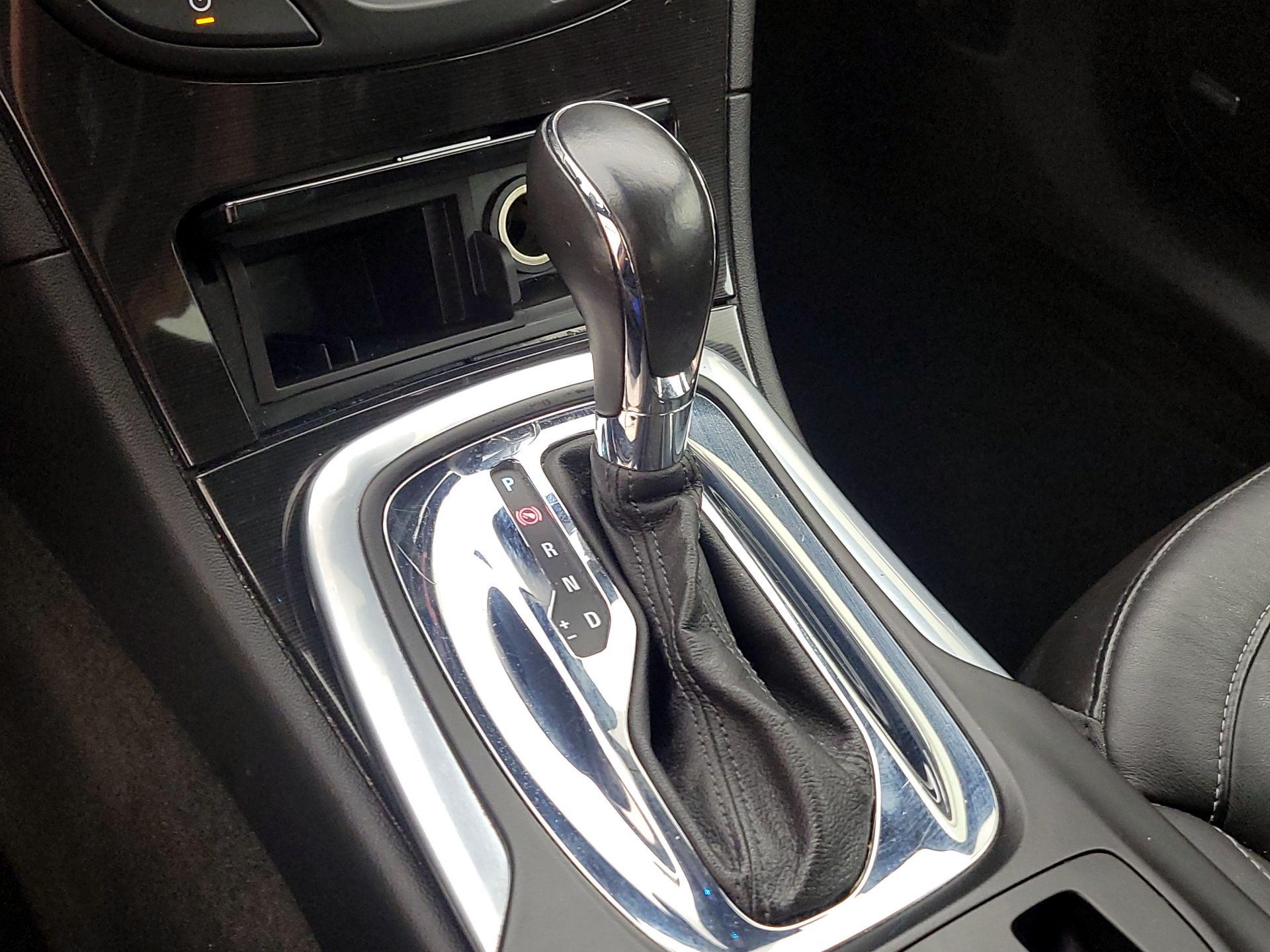 Thumbnail: 2016 Buick Regal - 17