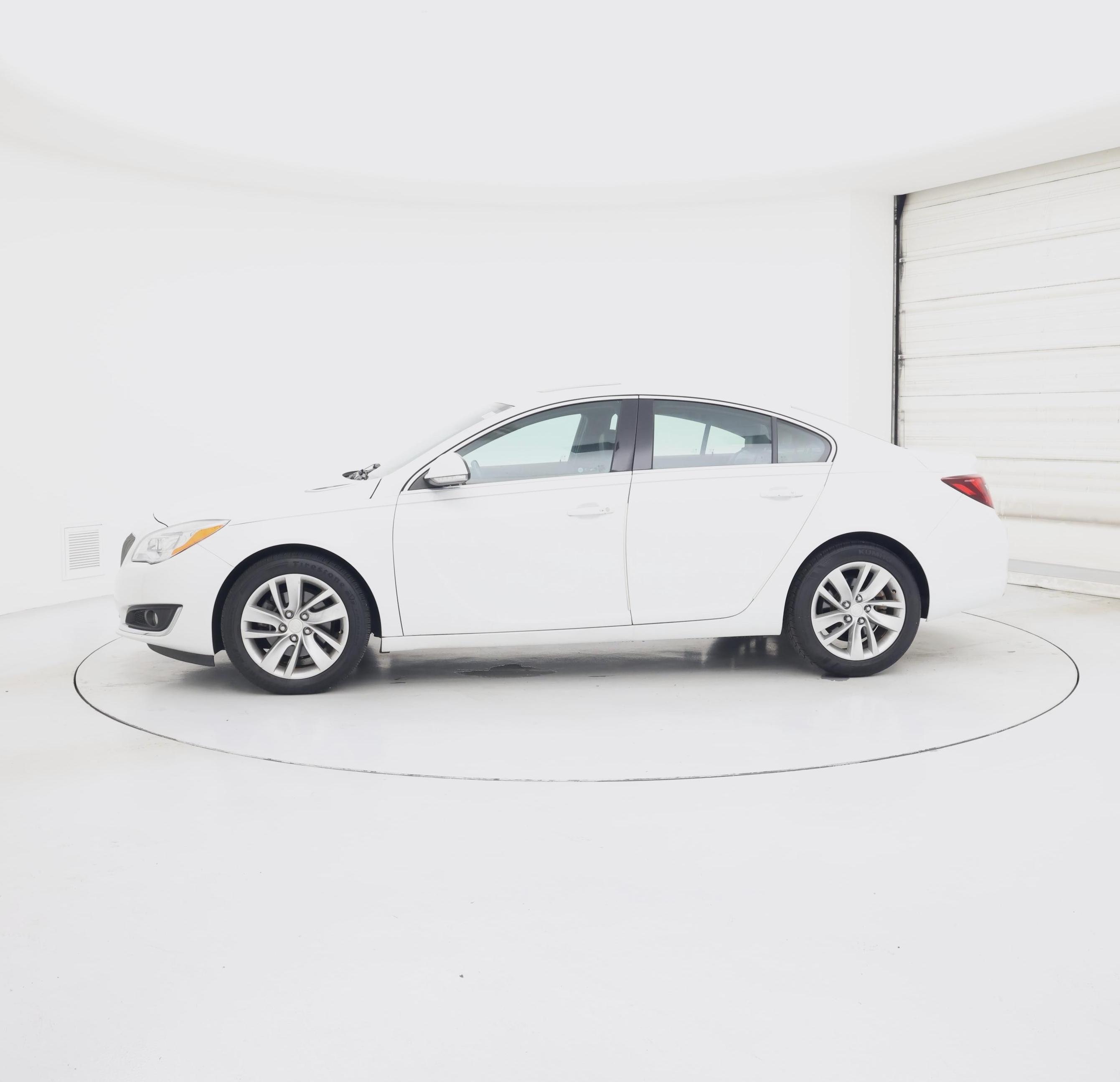 Thumbnail: 2016 Buick Regal - 3