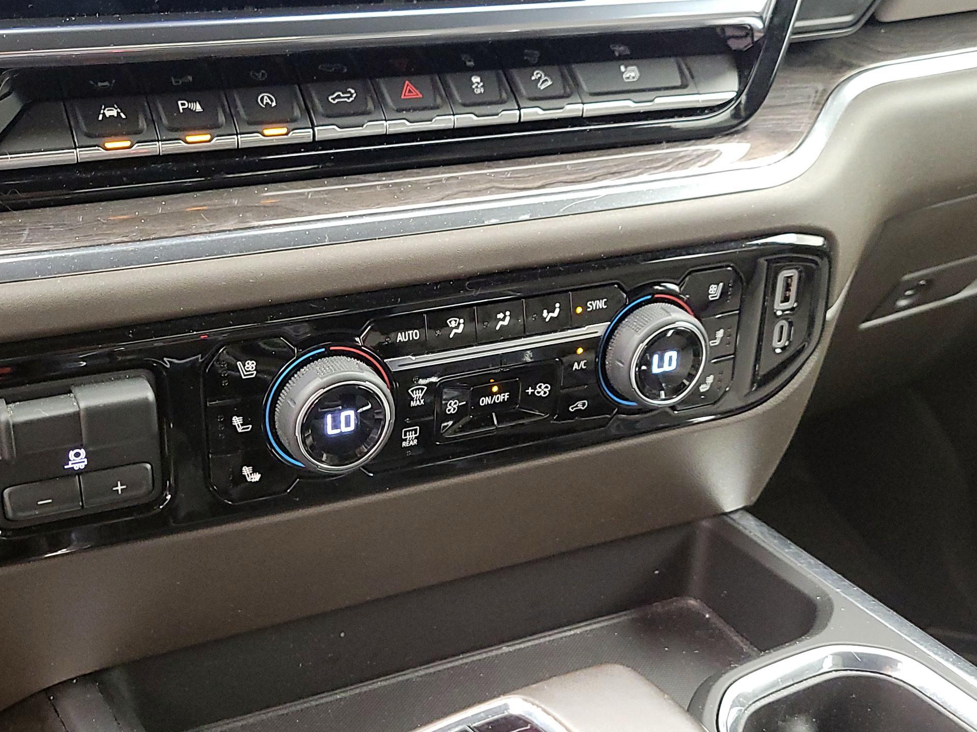 Thumbnail: 2024 Chevrolet Silverado 1500 - 16