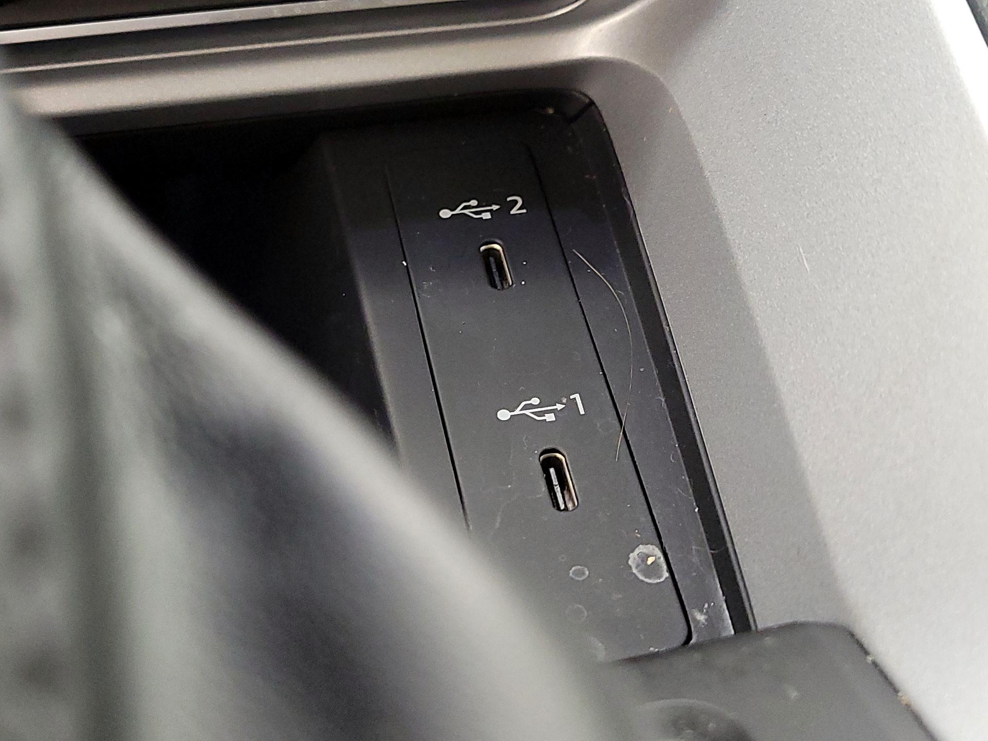 Thumbnail: 2023 Audi Q3 - 18