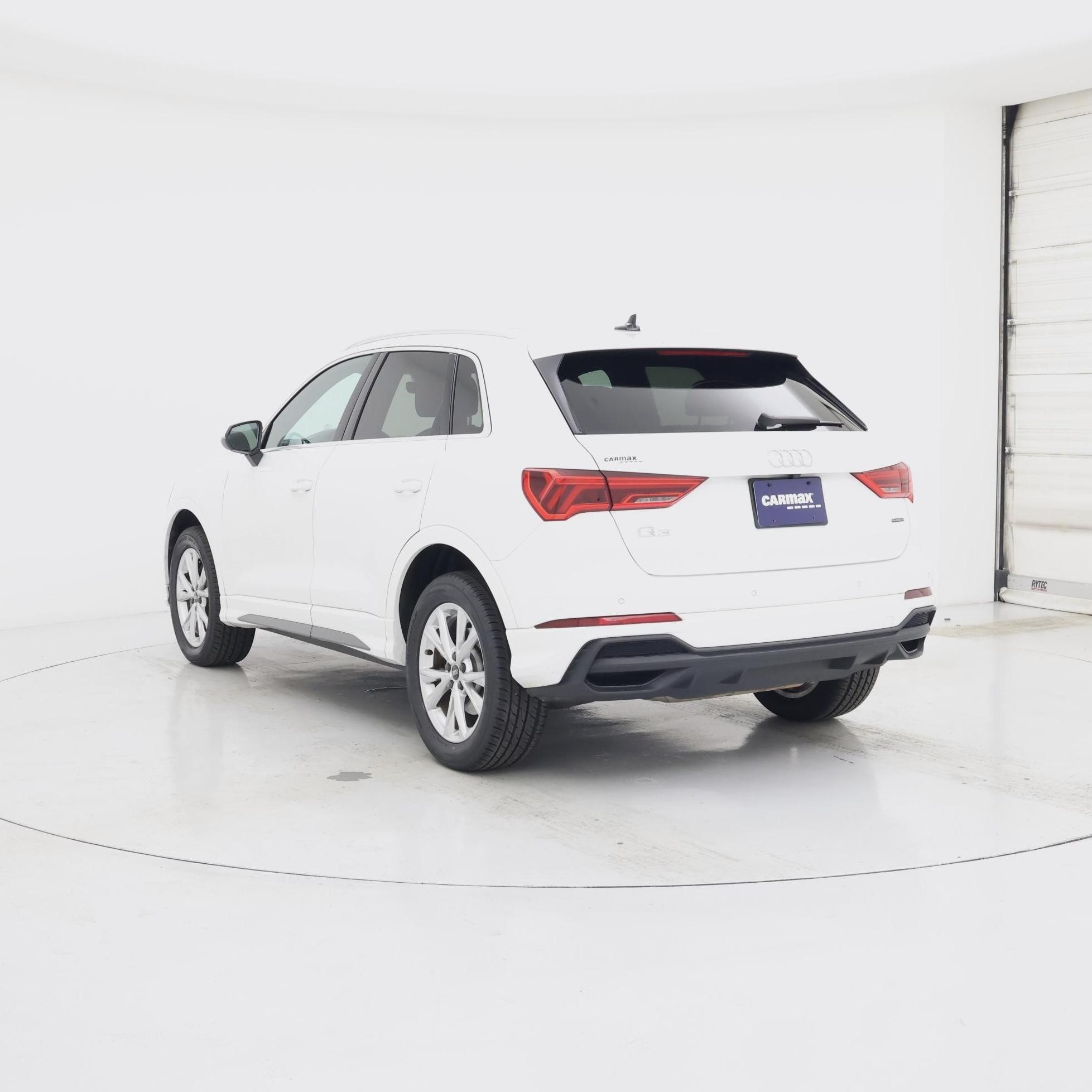 Thumbnail: 2023 Audi Q3 - 2