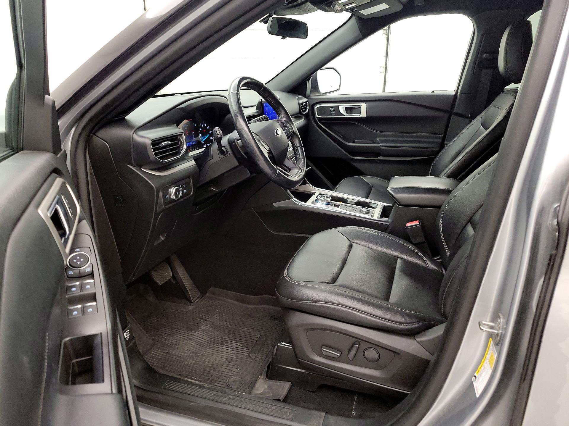 Thumbnail: 2020 Ford Explorer - 11