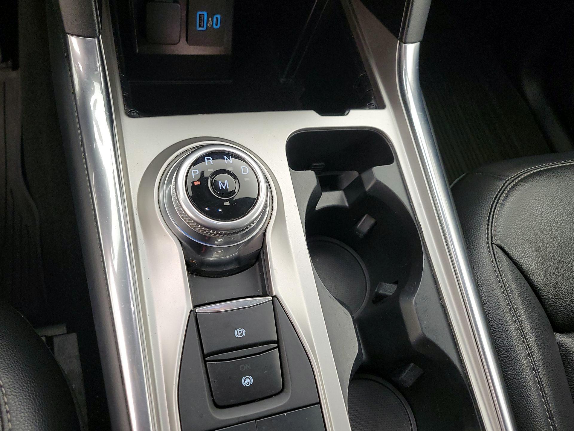 Thumbnail: 2020 Ford Explorer - 17