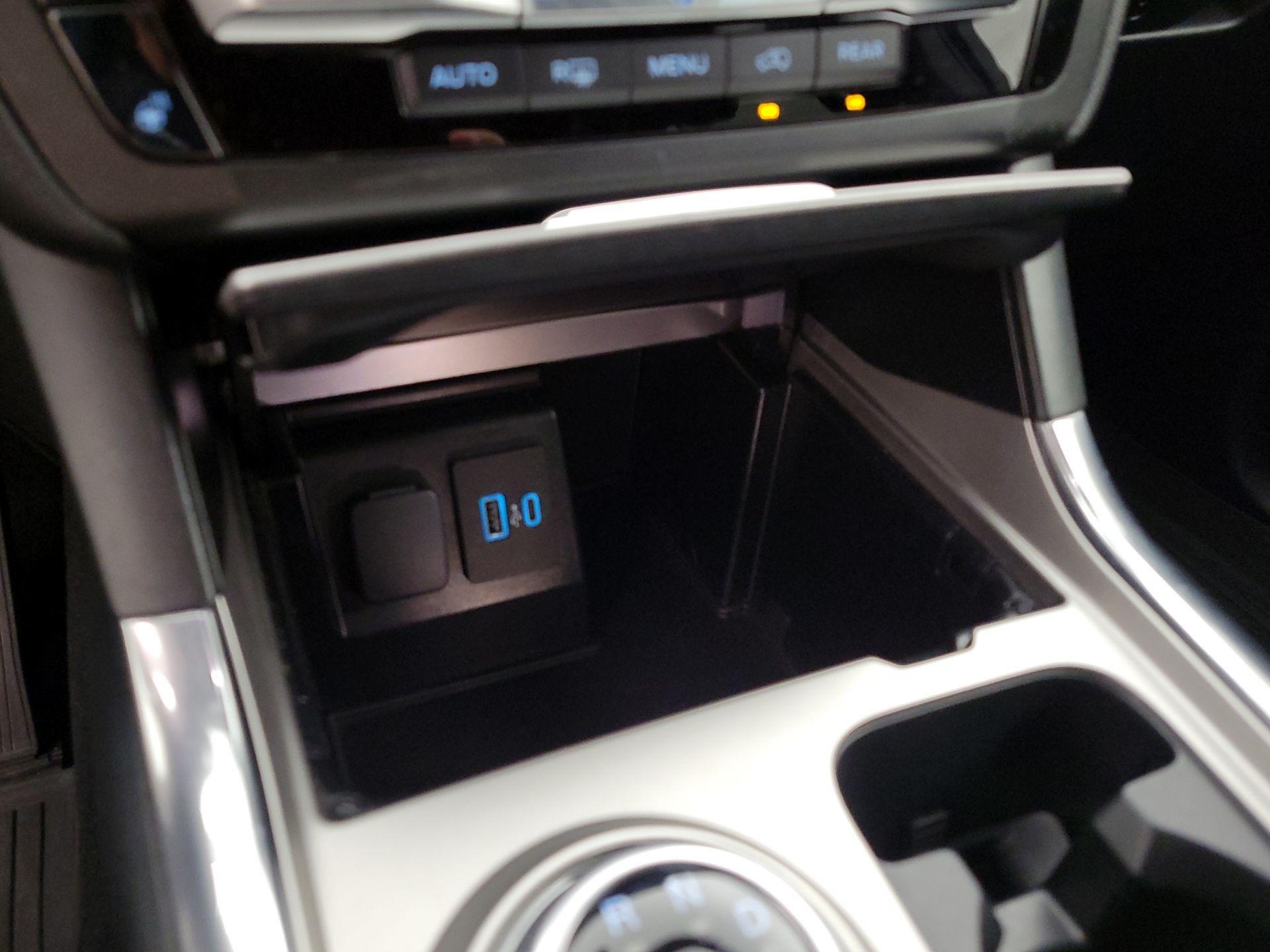 Thumbnail: 2020 Ford Explorer - 18