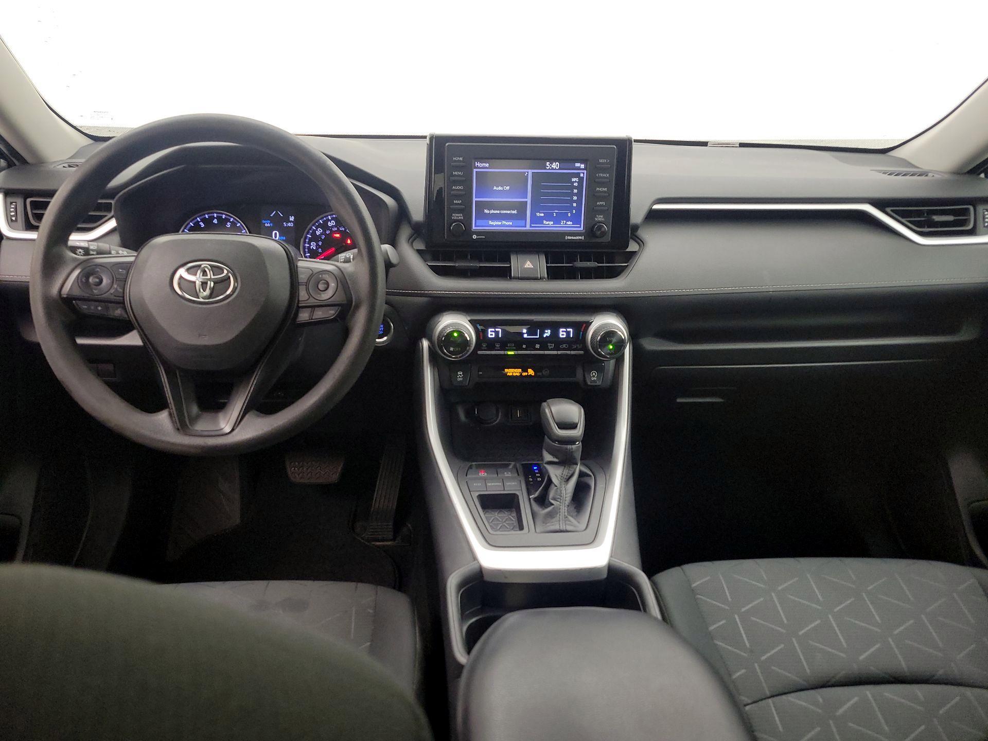 Thumbnail: 2021 Toyota RAV4 - 9