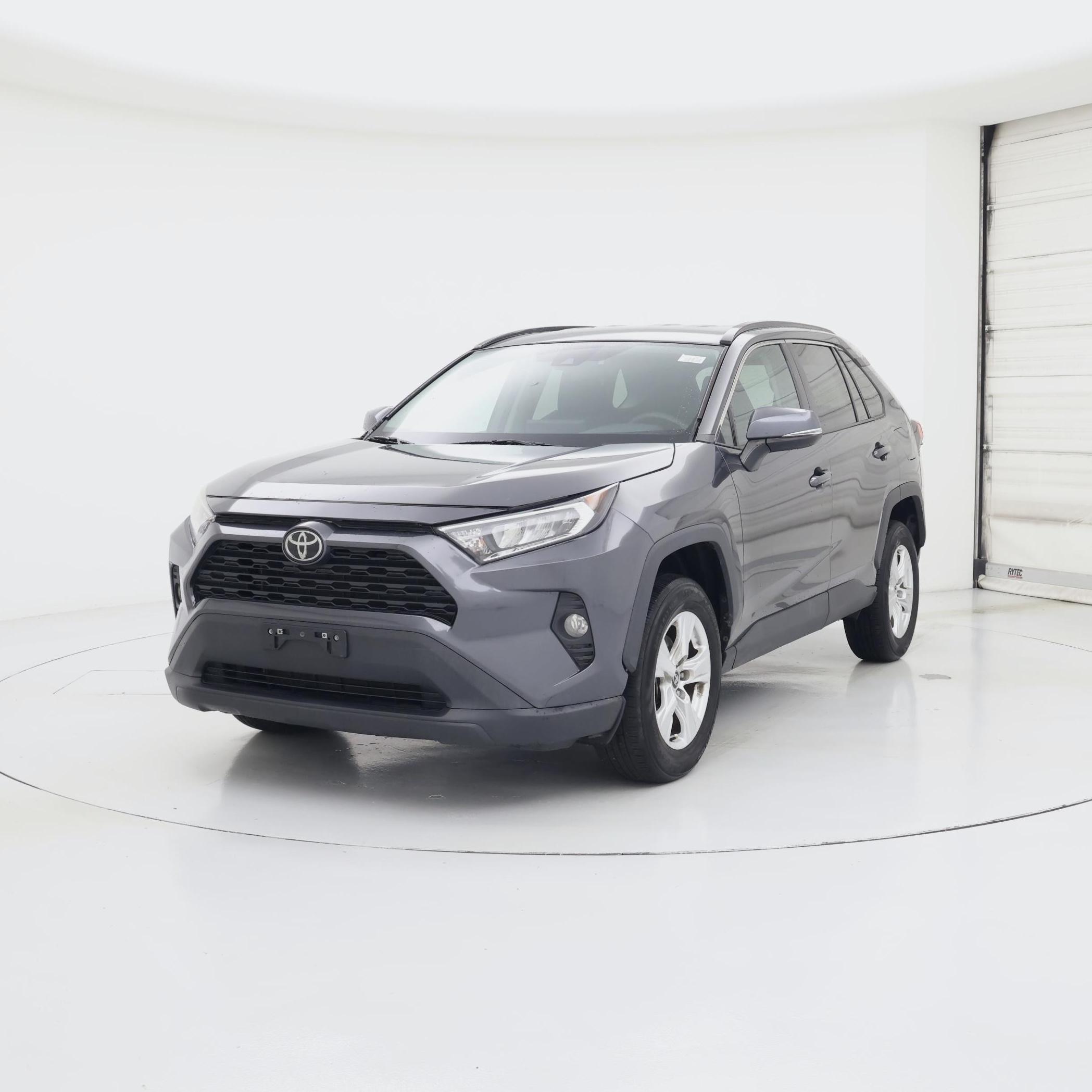 Thumbnail: 2021 Toyota RAV4 - 4
