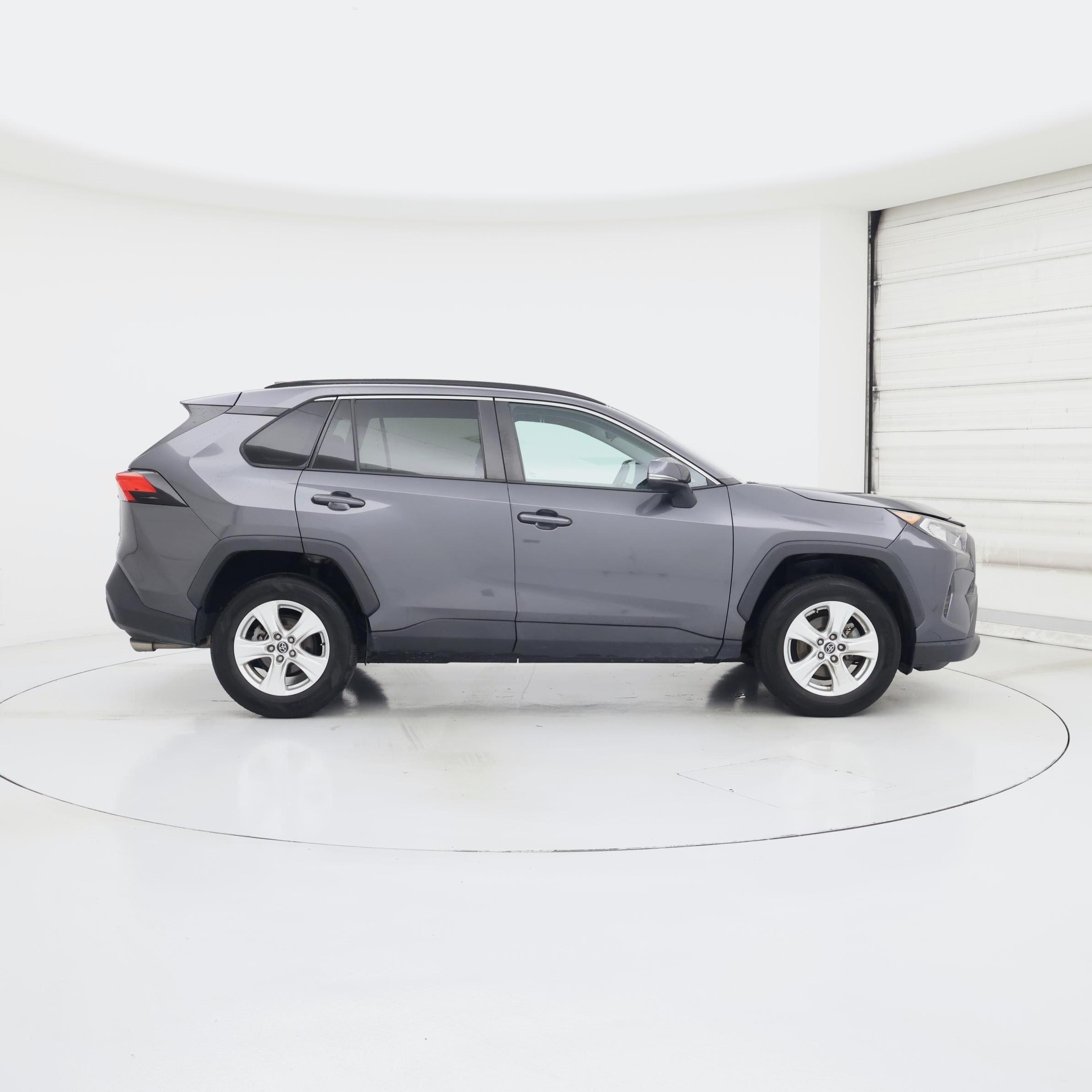 Thumbnail: 2021 Toyota RAV4 - 7