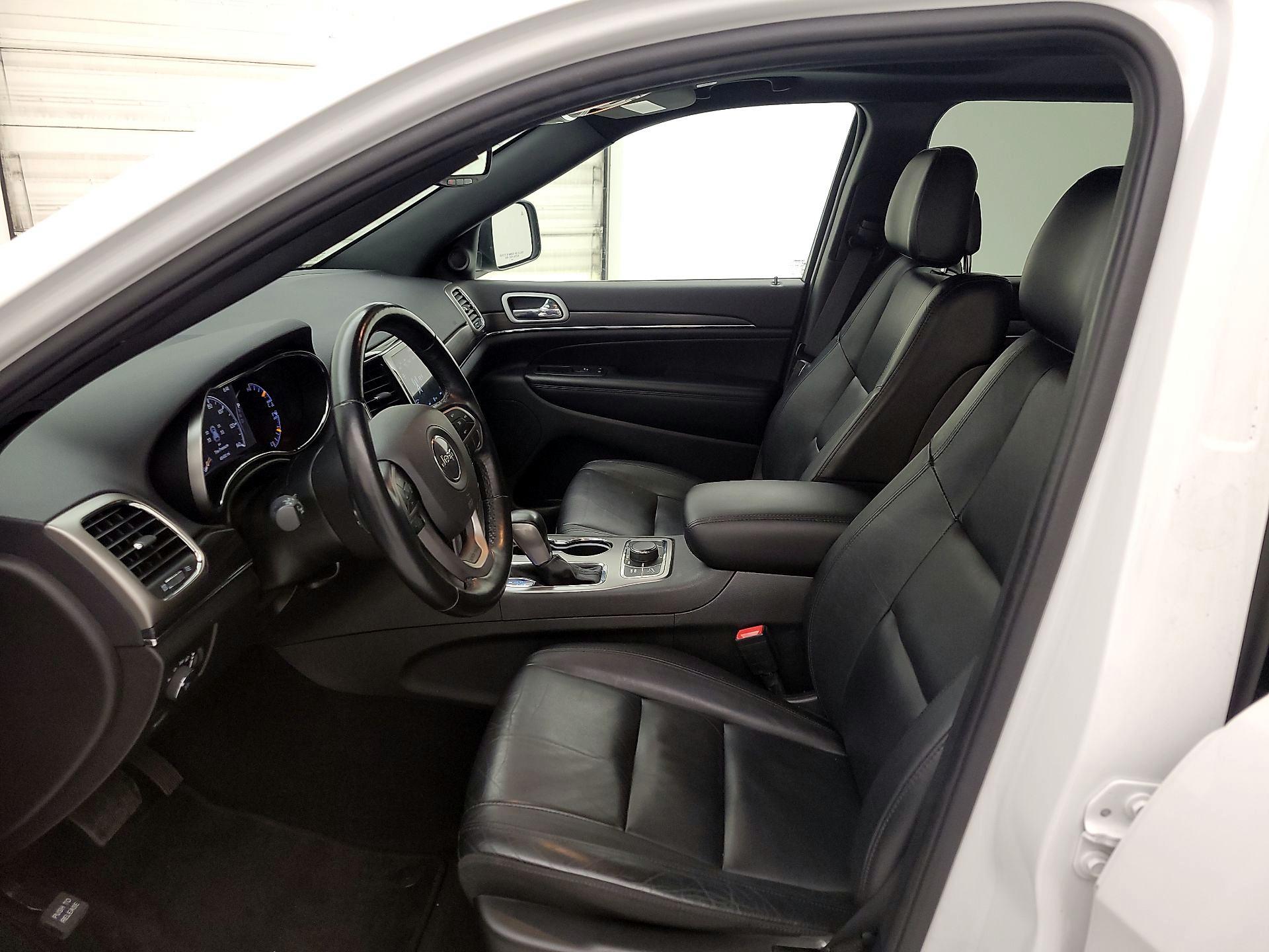Thumbnail: 2022 Jeep Grand Cherokee - 11