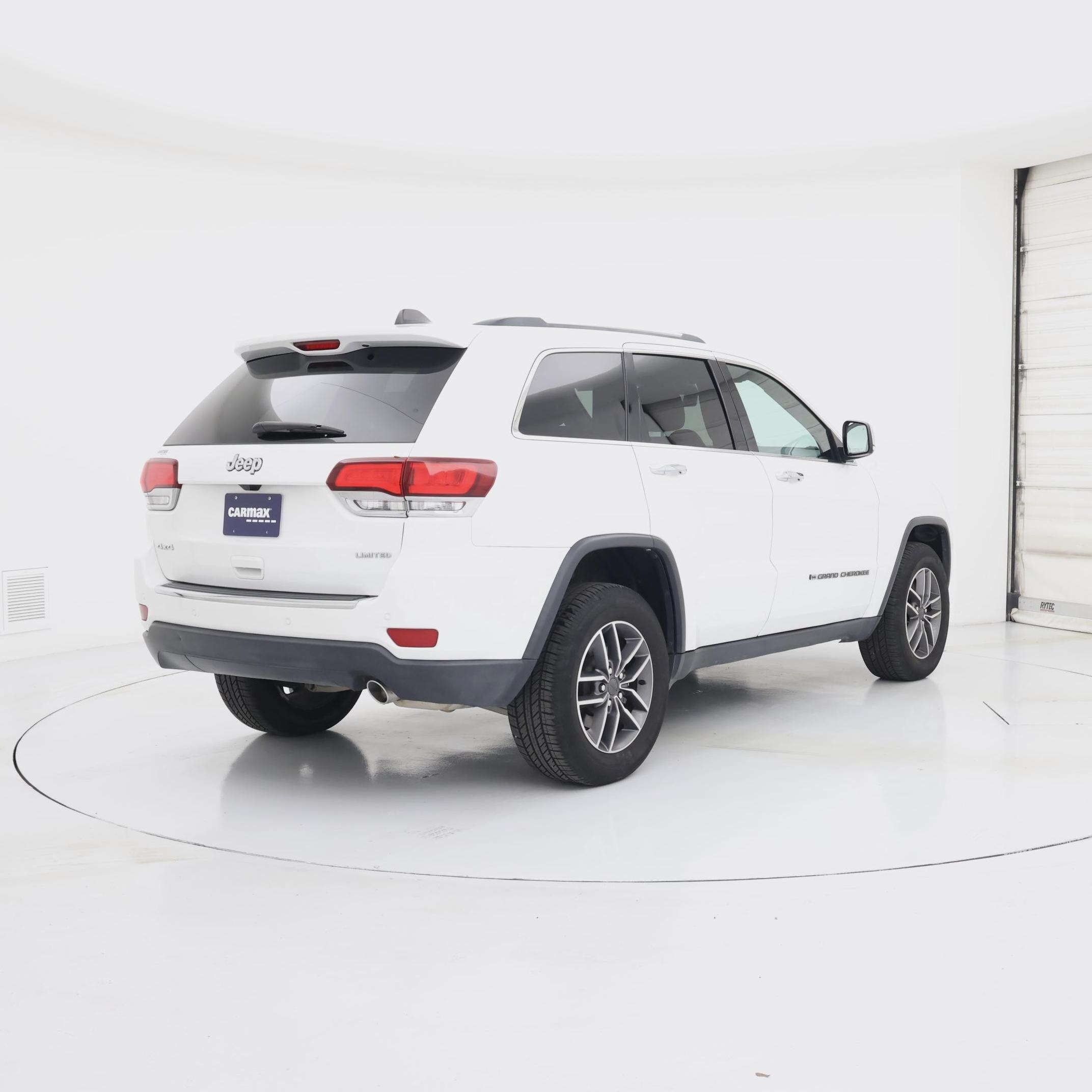 Thumbnail: 2022 Jeep Grand Cherokee - 8