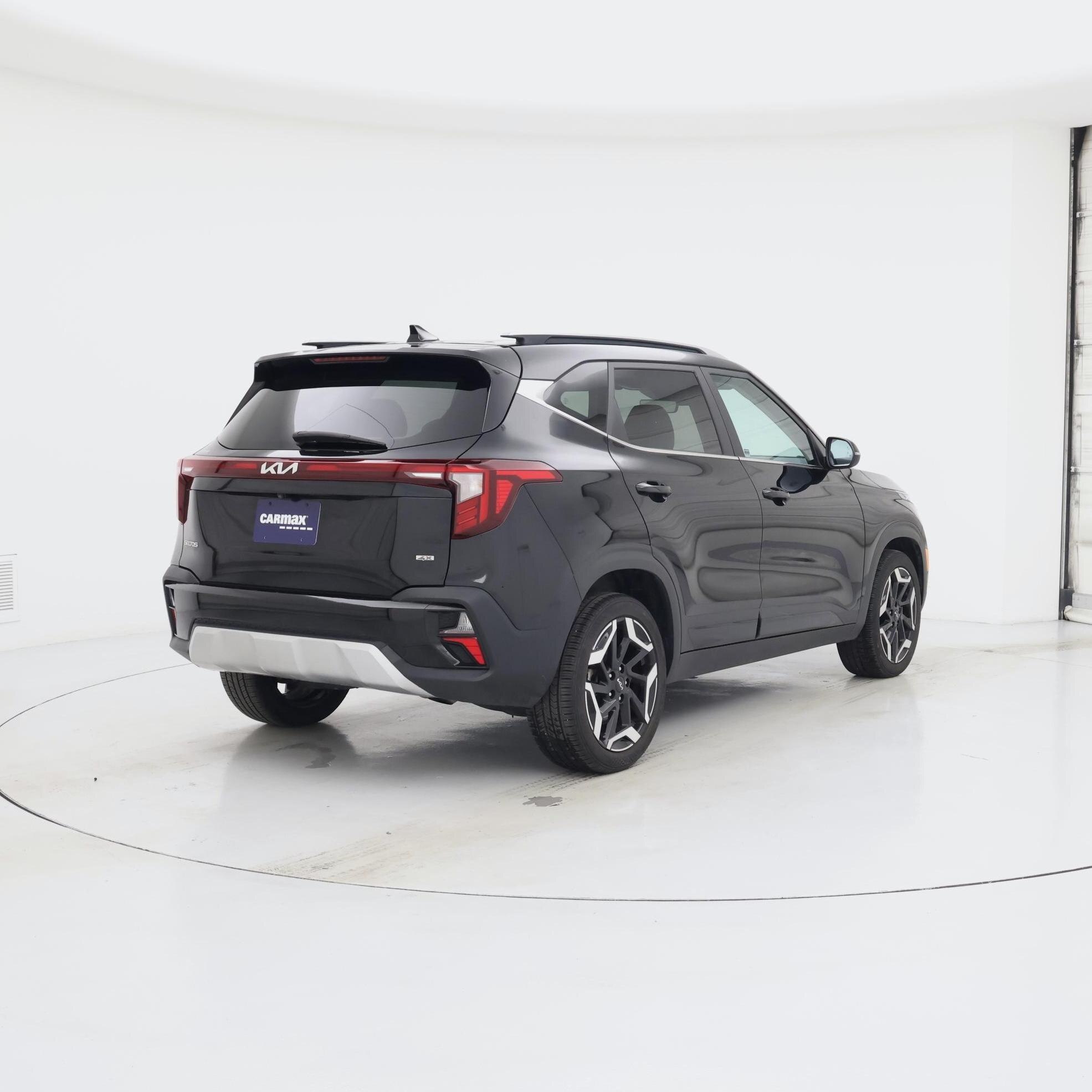 Thumbnail: 2024 Kia Seltos - 8