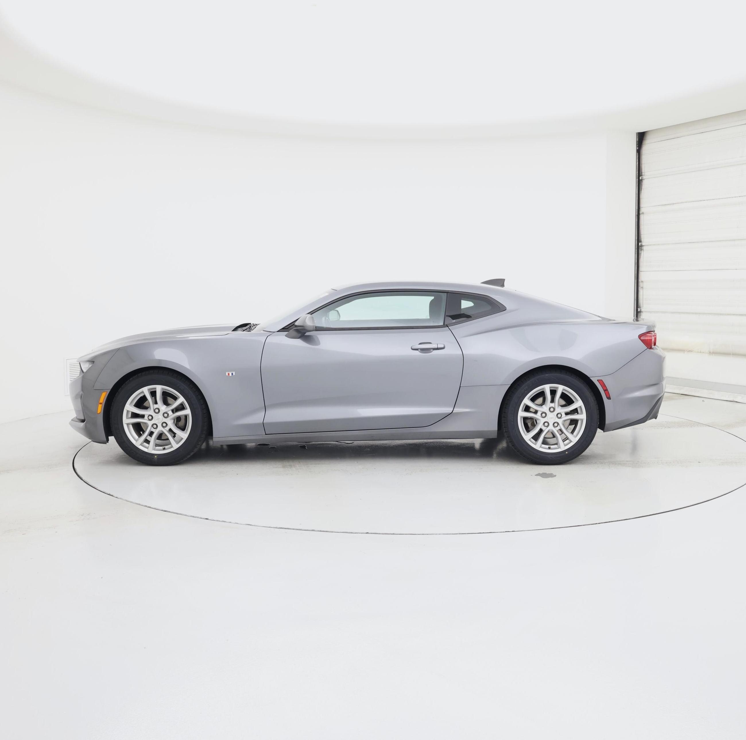 Thumbnail: 2020 Chevrolet Camaro - 3