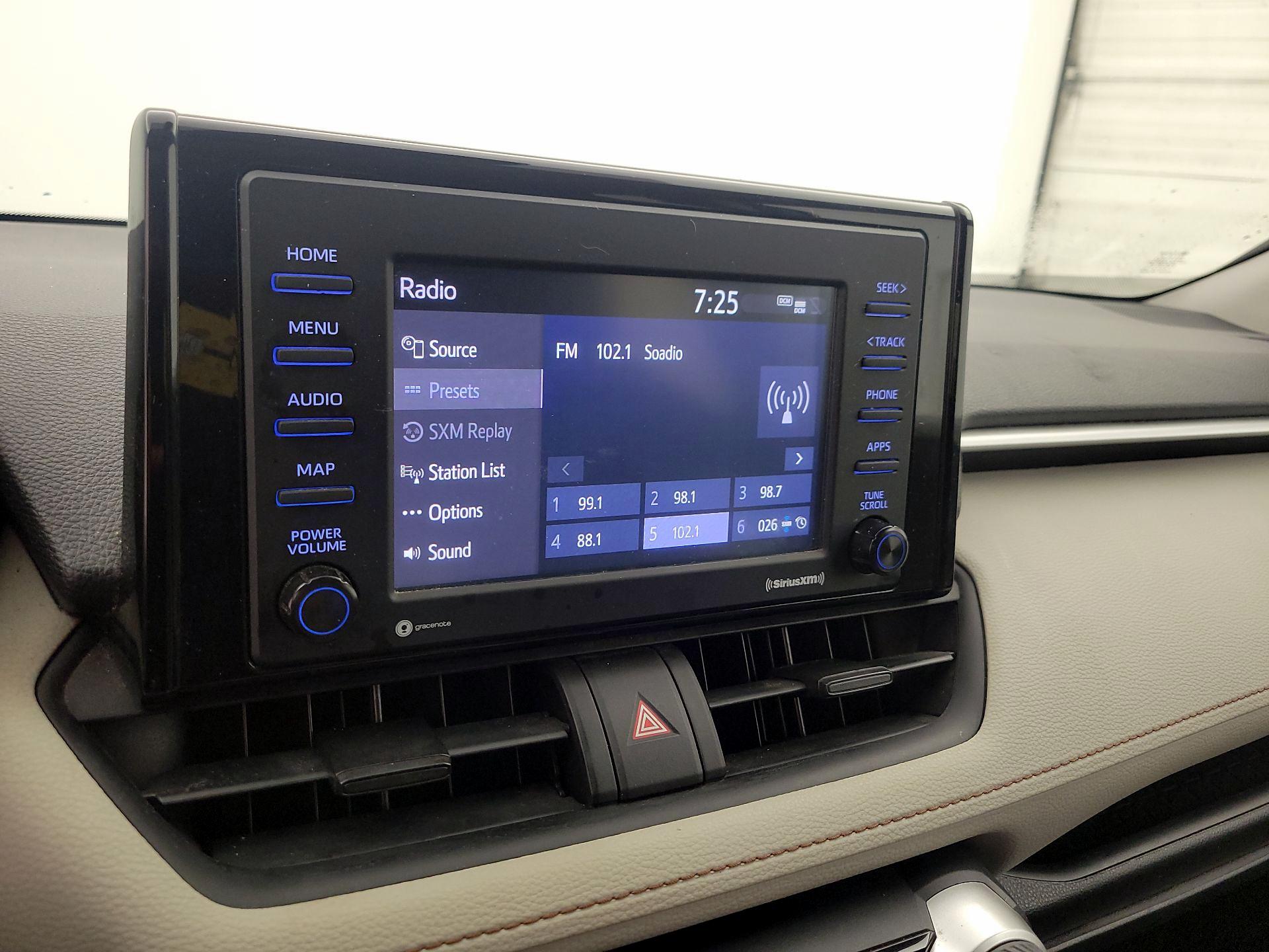 Thumbnail: 2020 Toyota RAV4 - 13
