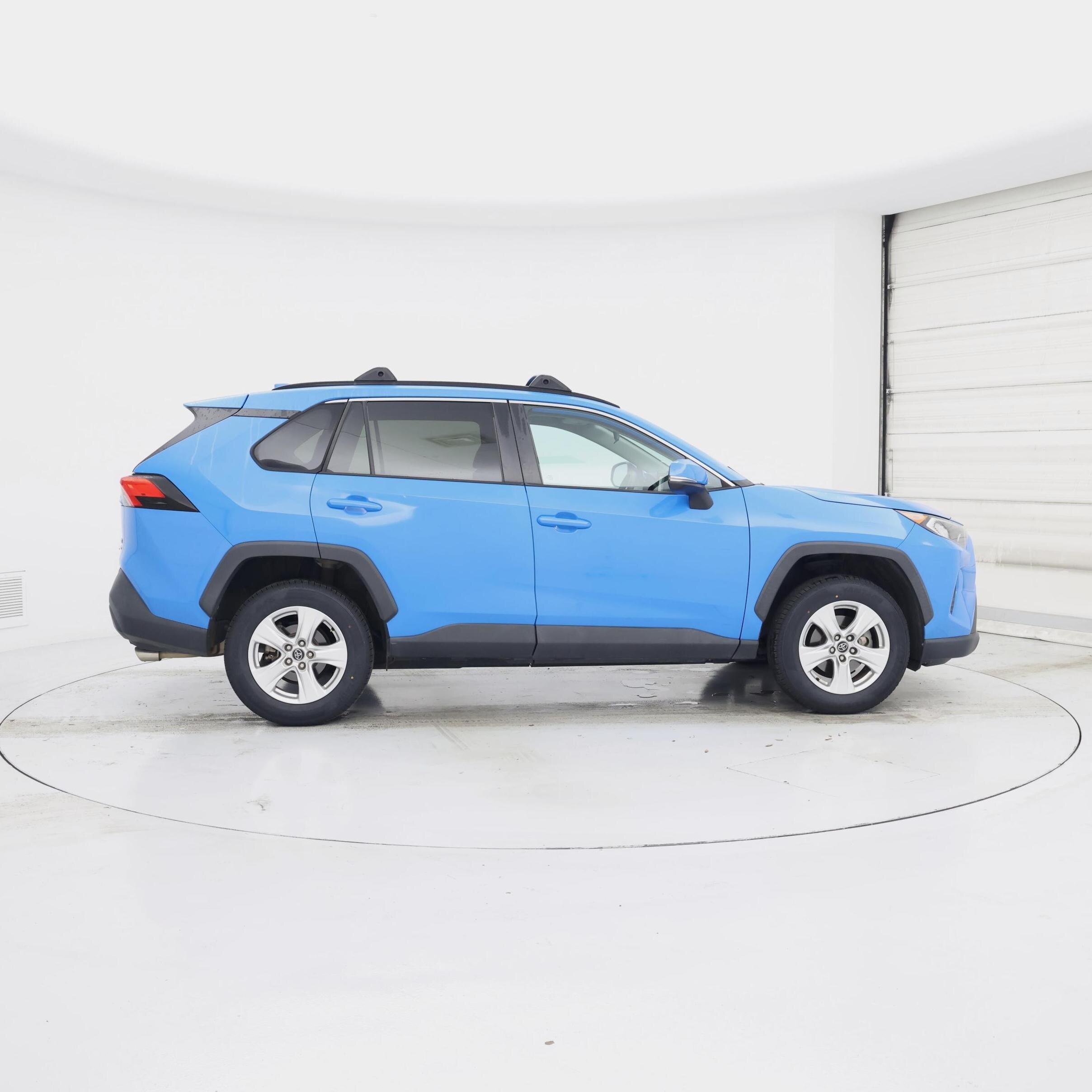 Thumbnail: 2020 Toyota RAV4 - 7