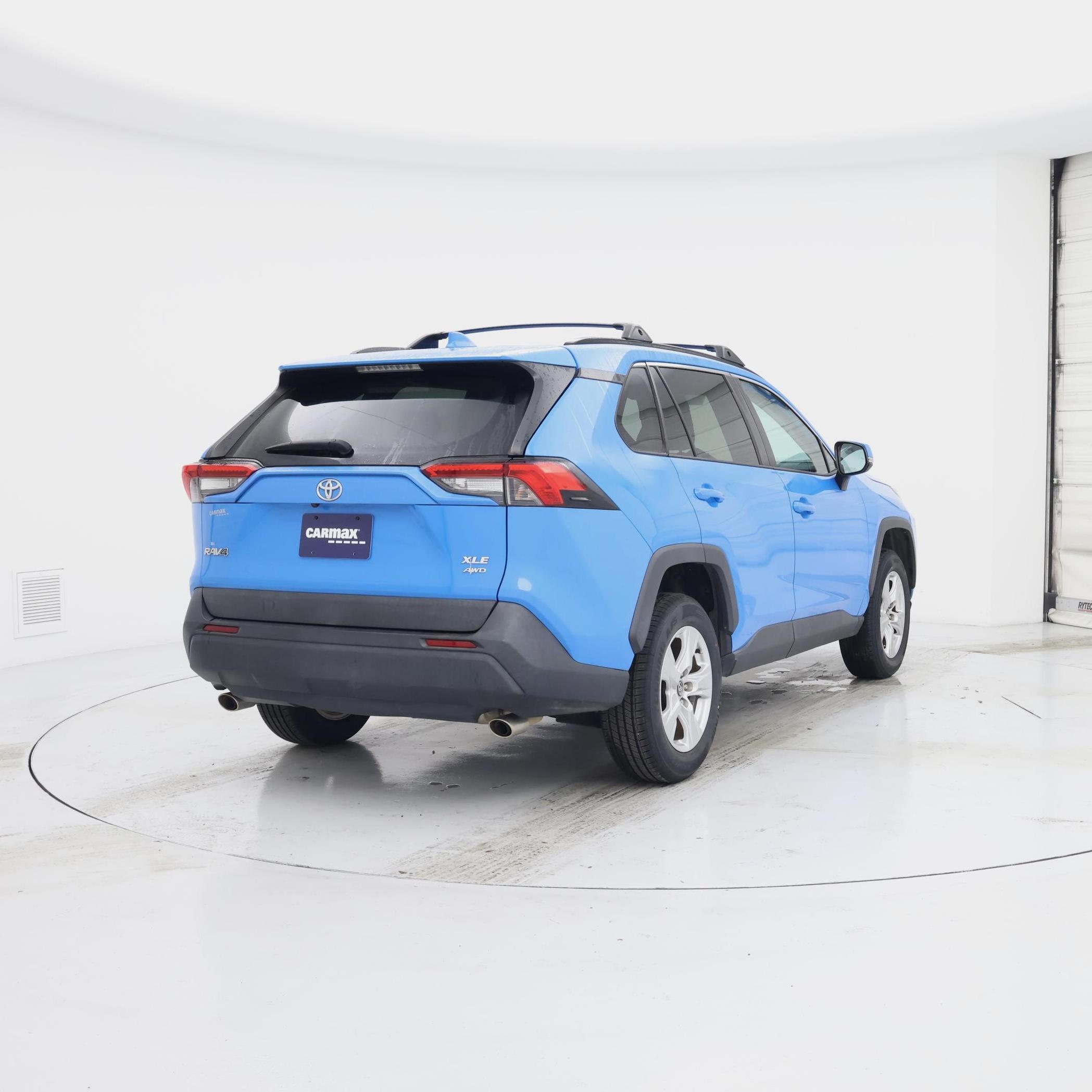 Thumbnail: 2020 Toyota RAV4 - 8