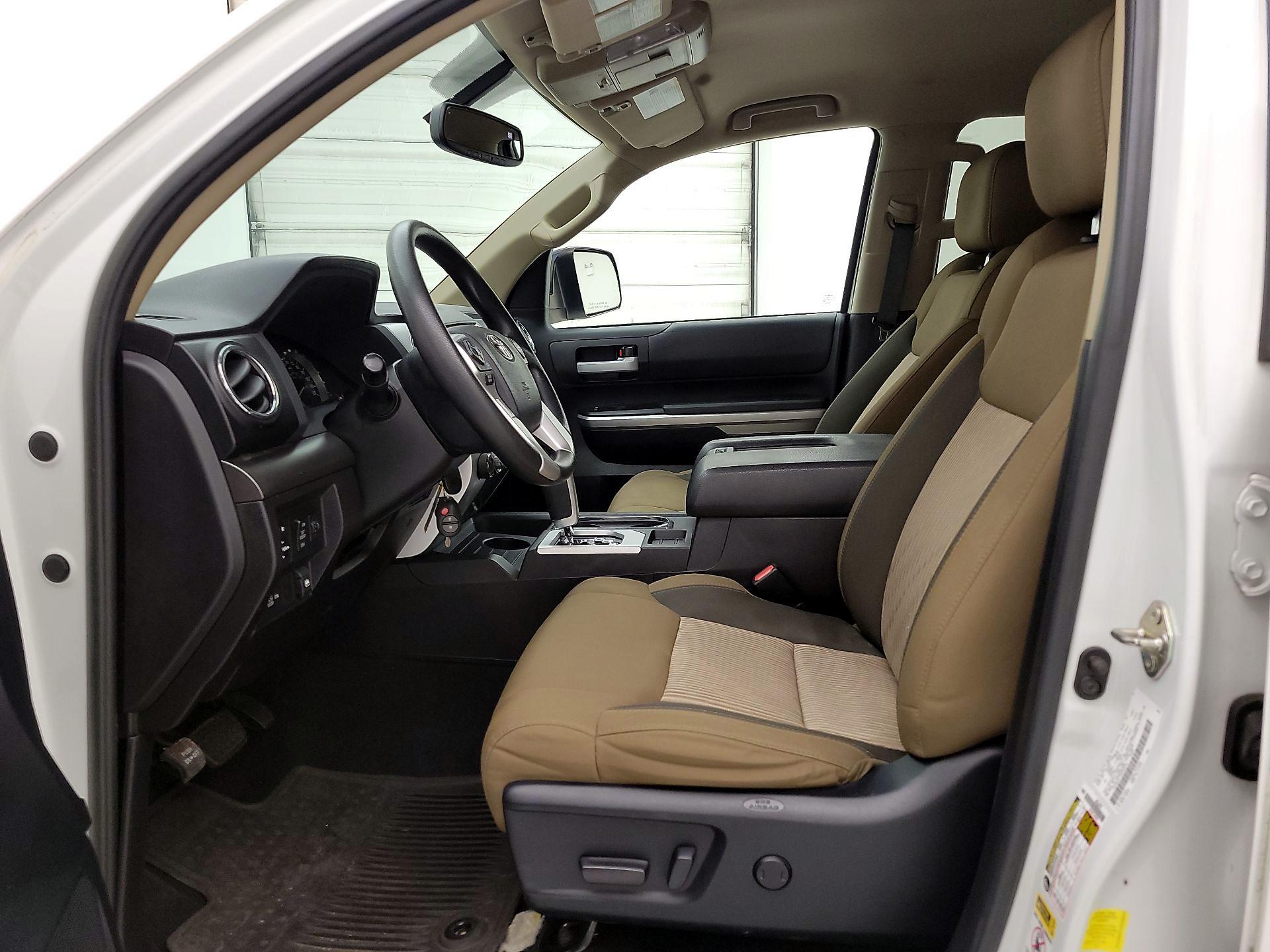 Thumbnail: 2016 Toyota Tundra - 11