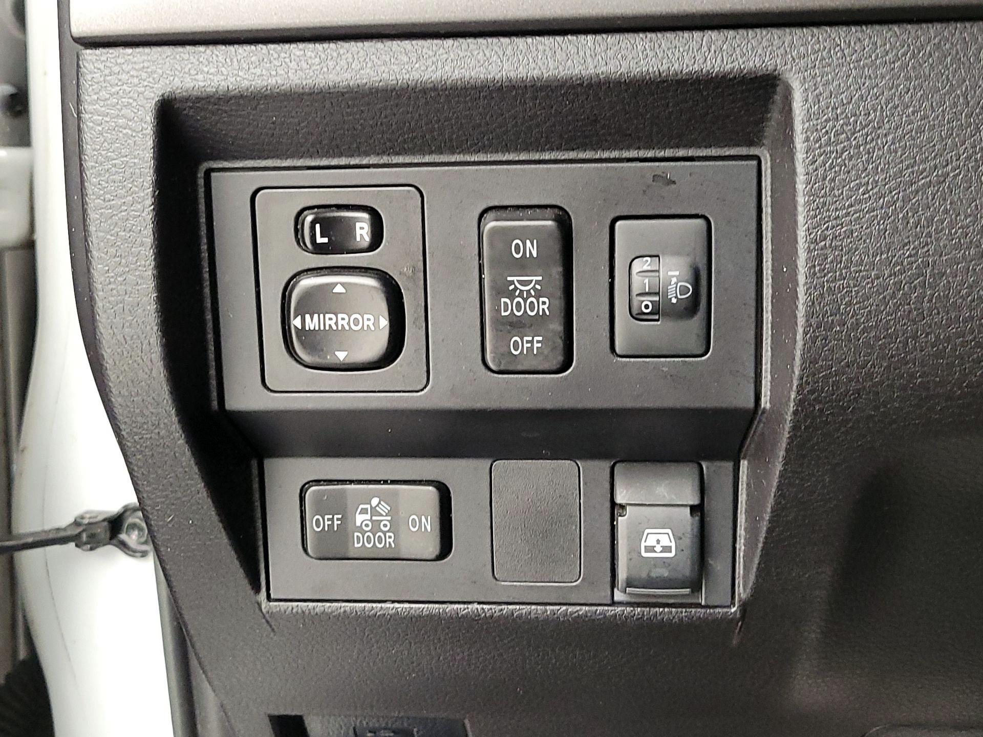 Thumbnail: 2016 Toyota Tundra - 13