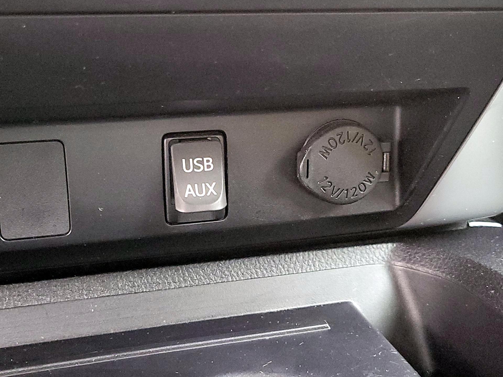 Thumbnail: 2016 Toyota Tundra - 18