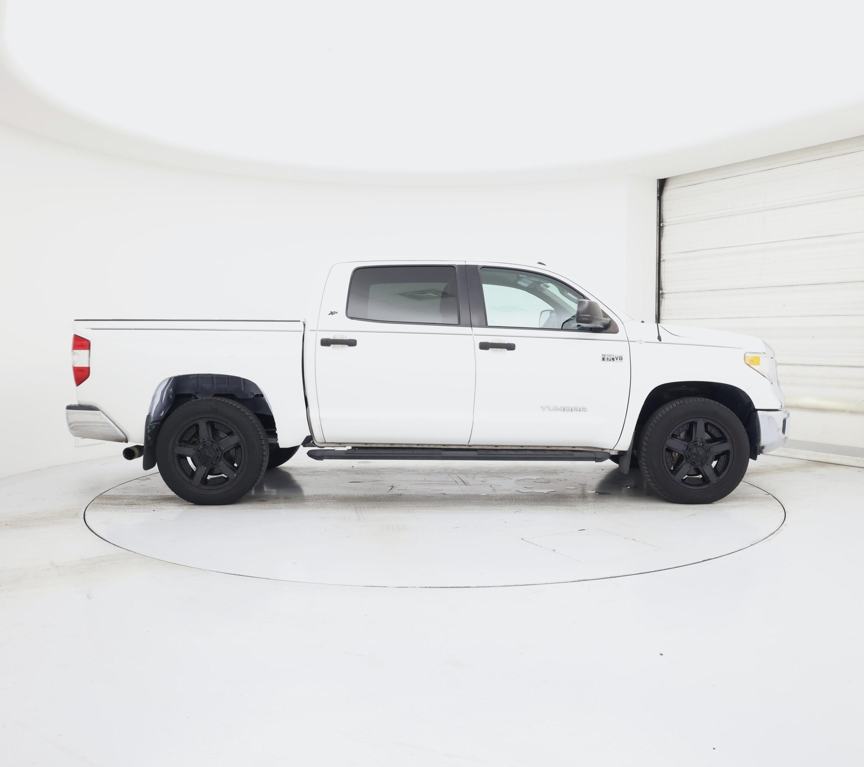 Thumbnail: 2016 Toyota Tundra - 7