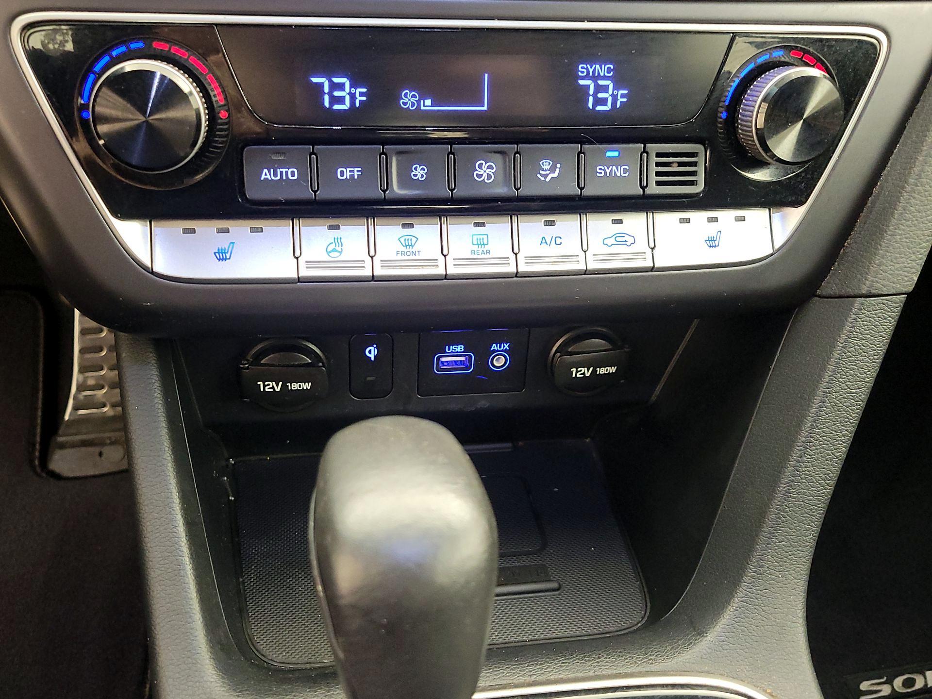 Thumbnail: 2019 Hyundai Sonata - 18