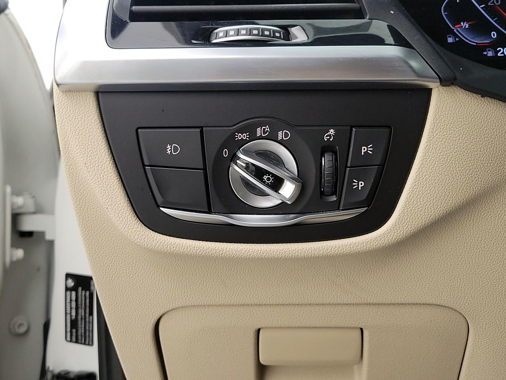 Thumbnail: 2021 BMW X3 - 13