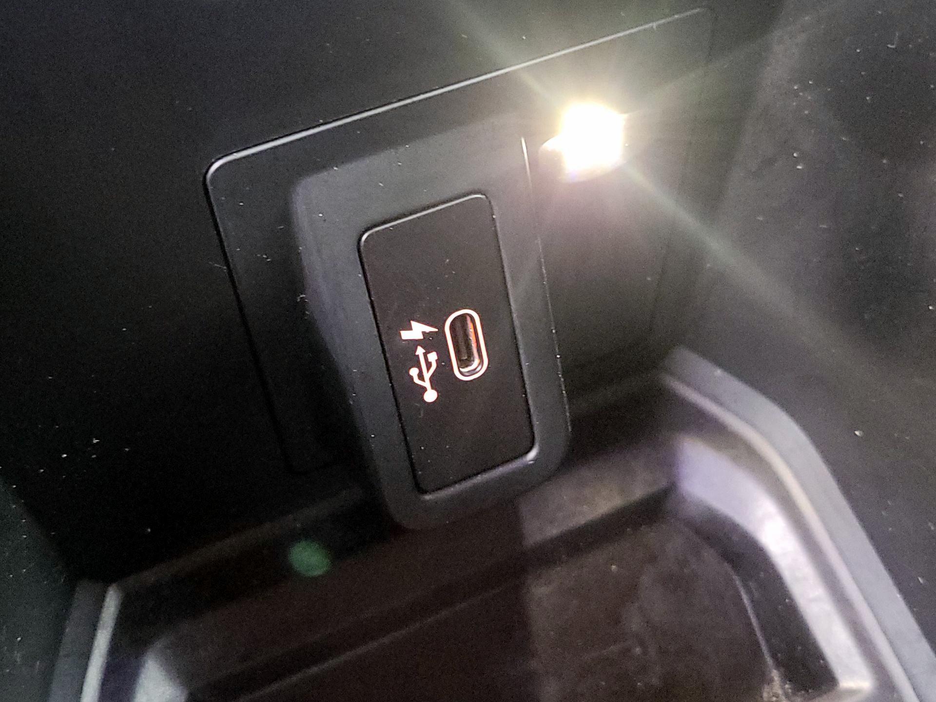 Thumbnail: 2021 BMW X3 - 18