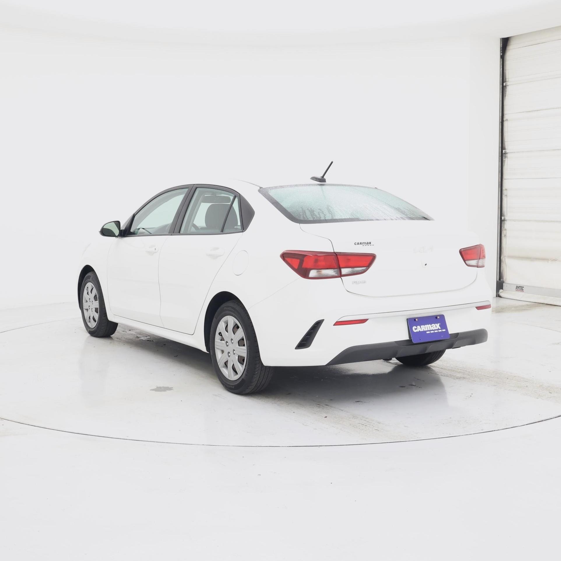 Thumbnail: 2022 Kia Rio - 2