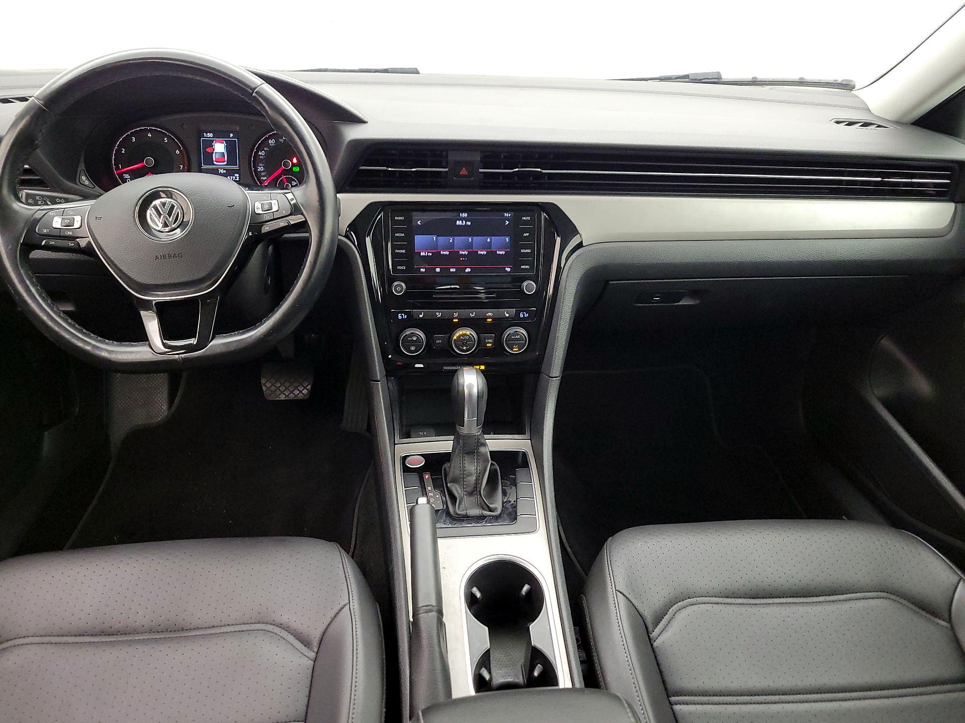 Thumbnail: 2020 Volkswagen Passat - 9