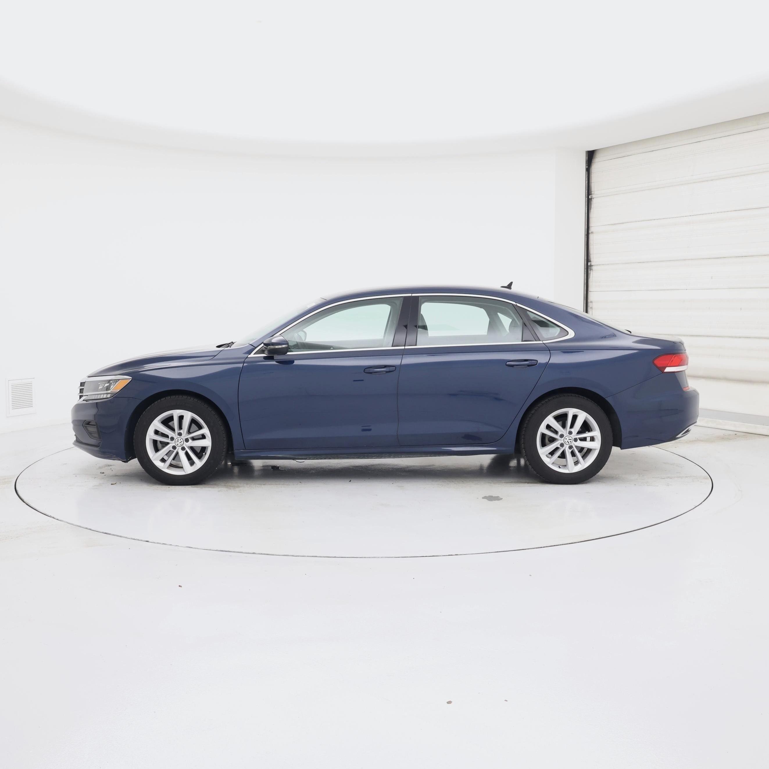 Thumbnail: 2020 Volkswagen Passat - 3