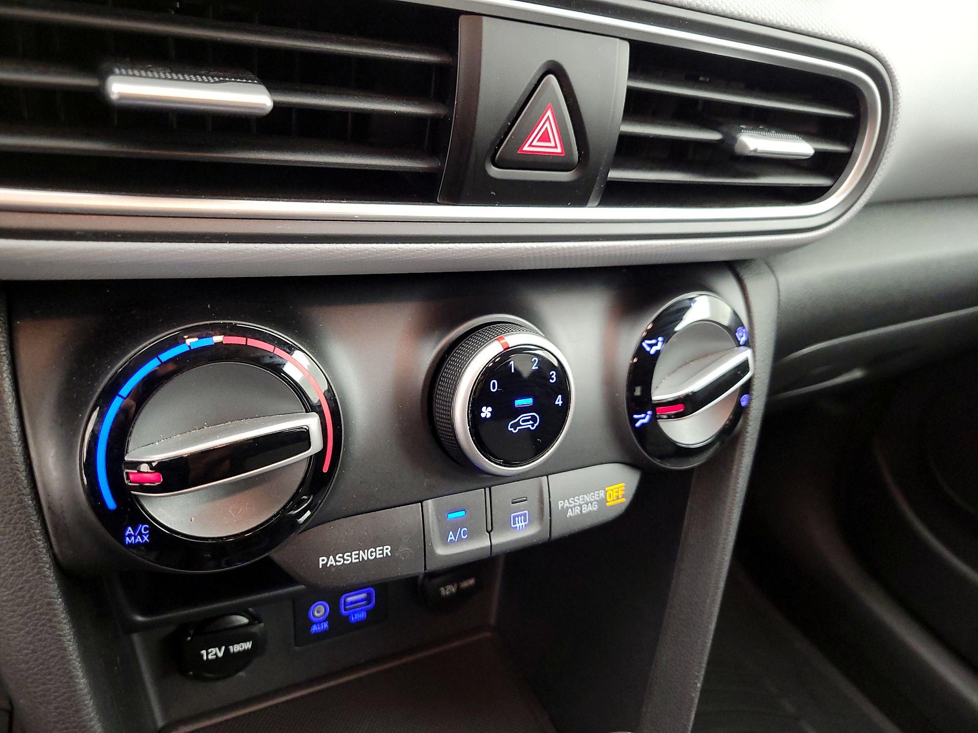 Thumbnail: 2018 Hyundai Kona - 14