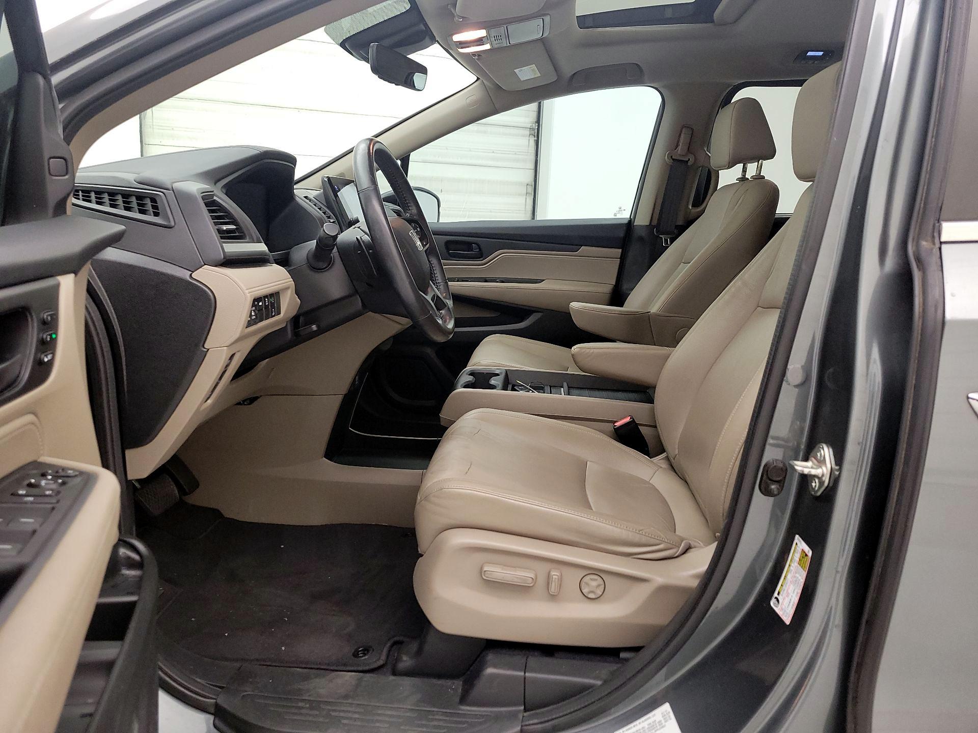 Thumbnail: 2018 Honda Odyssey - 11