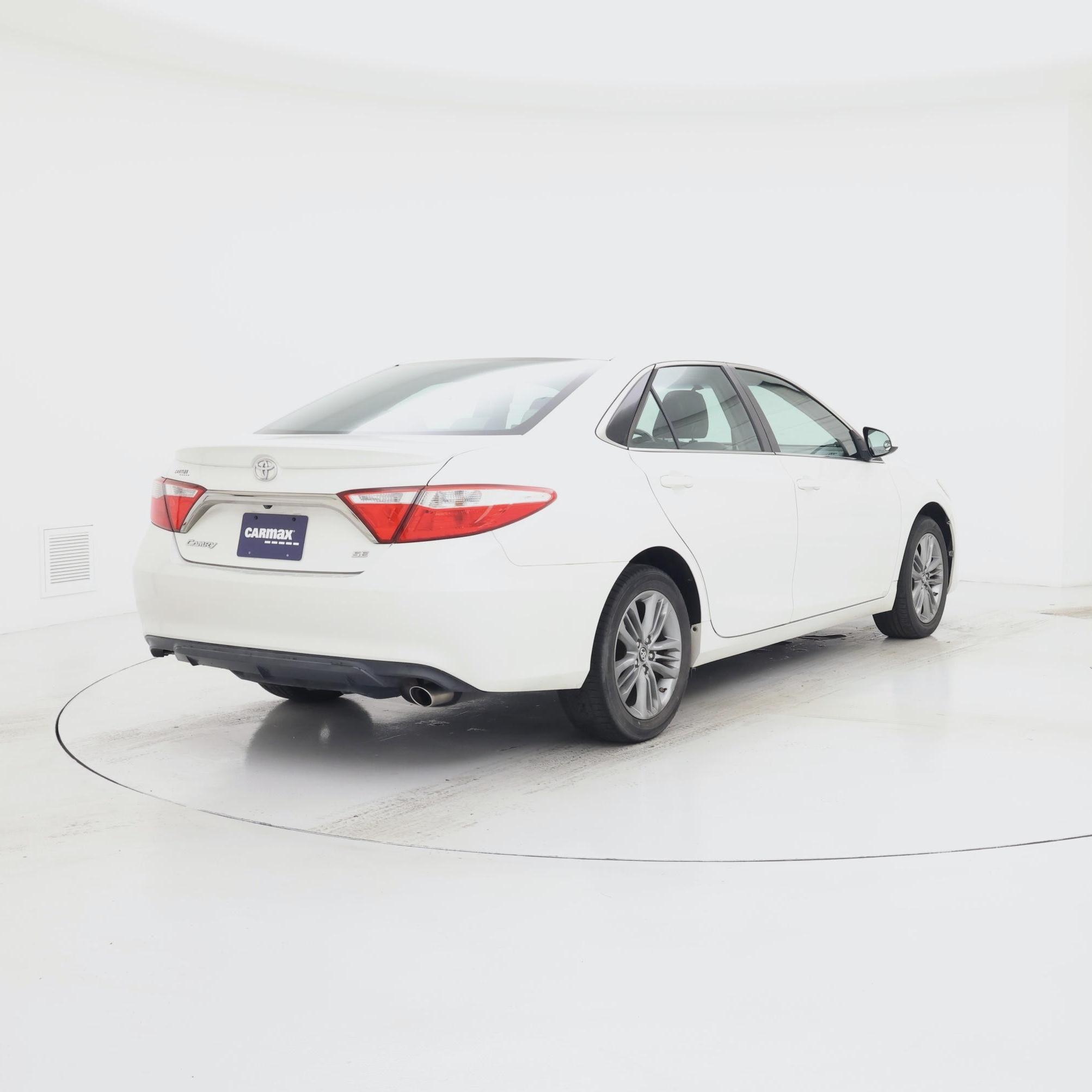 Thumbnail: 2017 Toyota Camry - 8