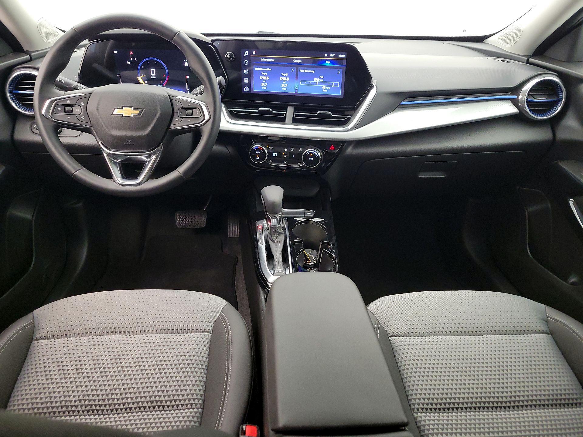 Thumbnail: 2025 Chevrolet Trax - 9