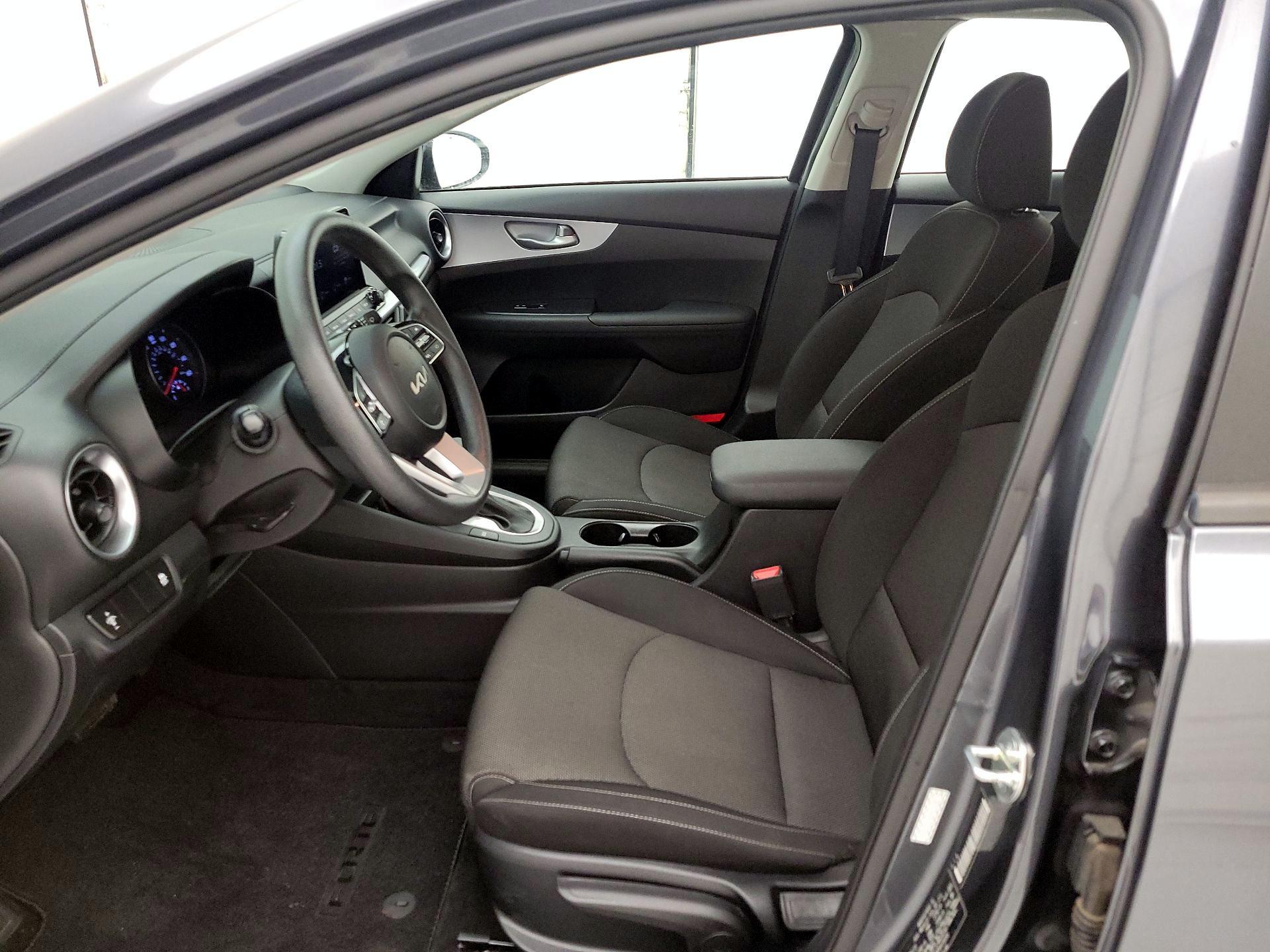 Thumbnail: 2023 Kia Forte - 11